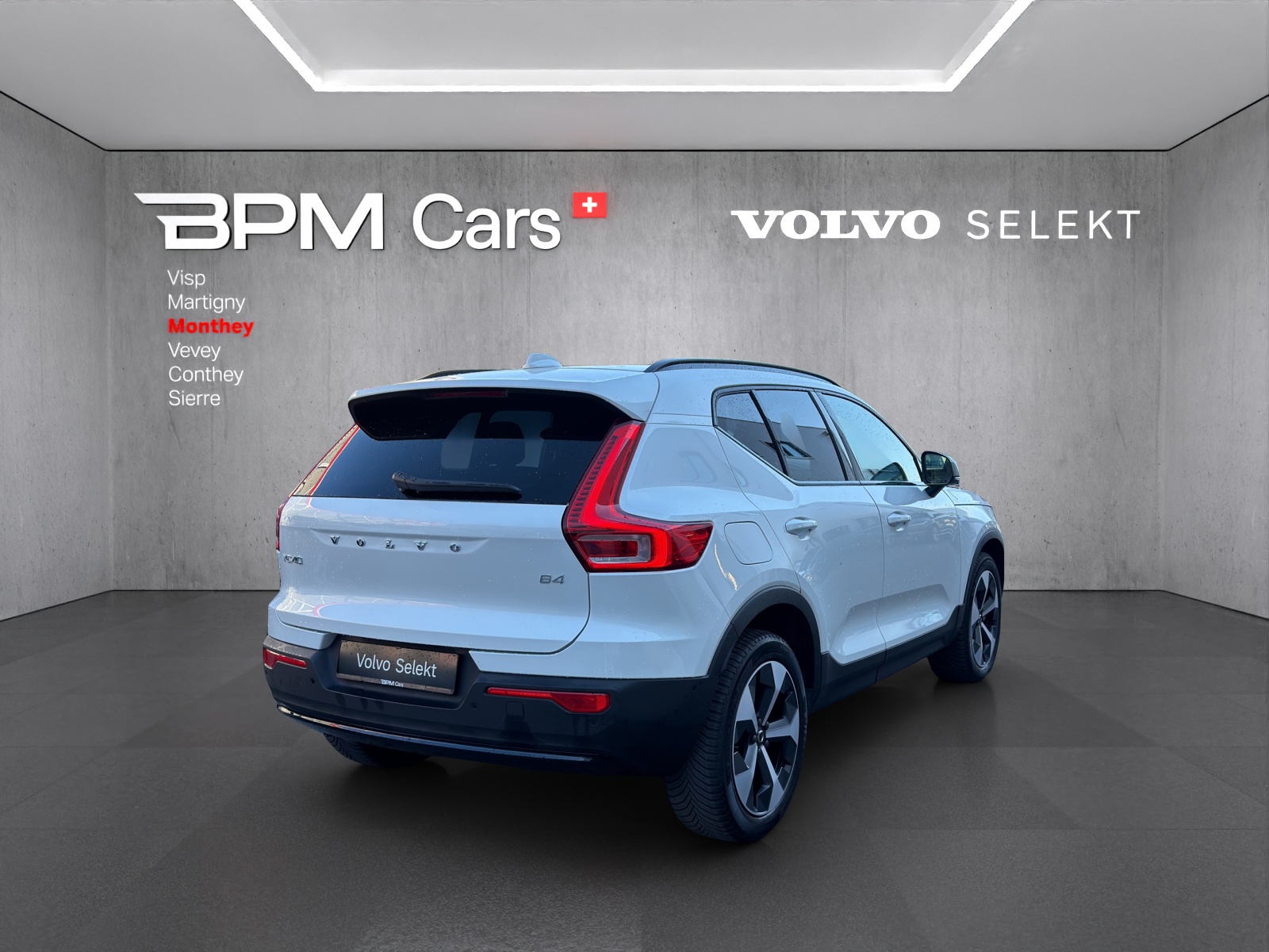 VOLVO XC40 B4 Benzin Mild Hybrid Plus Dark DCT-showroom-element-3