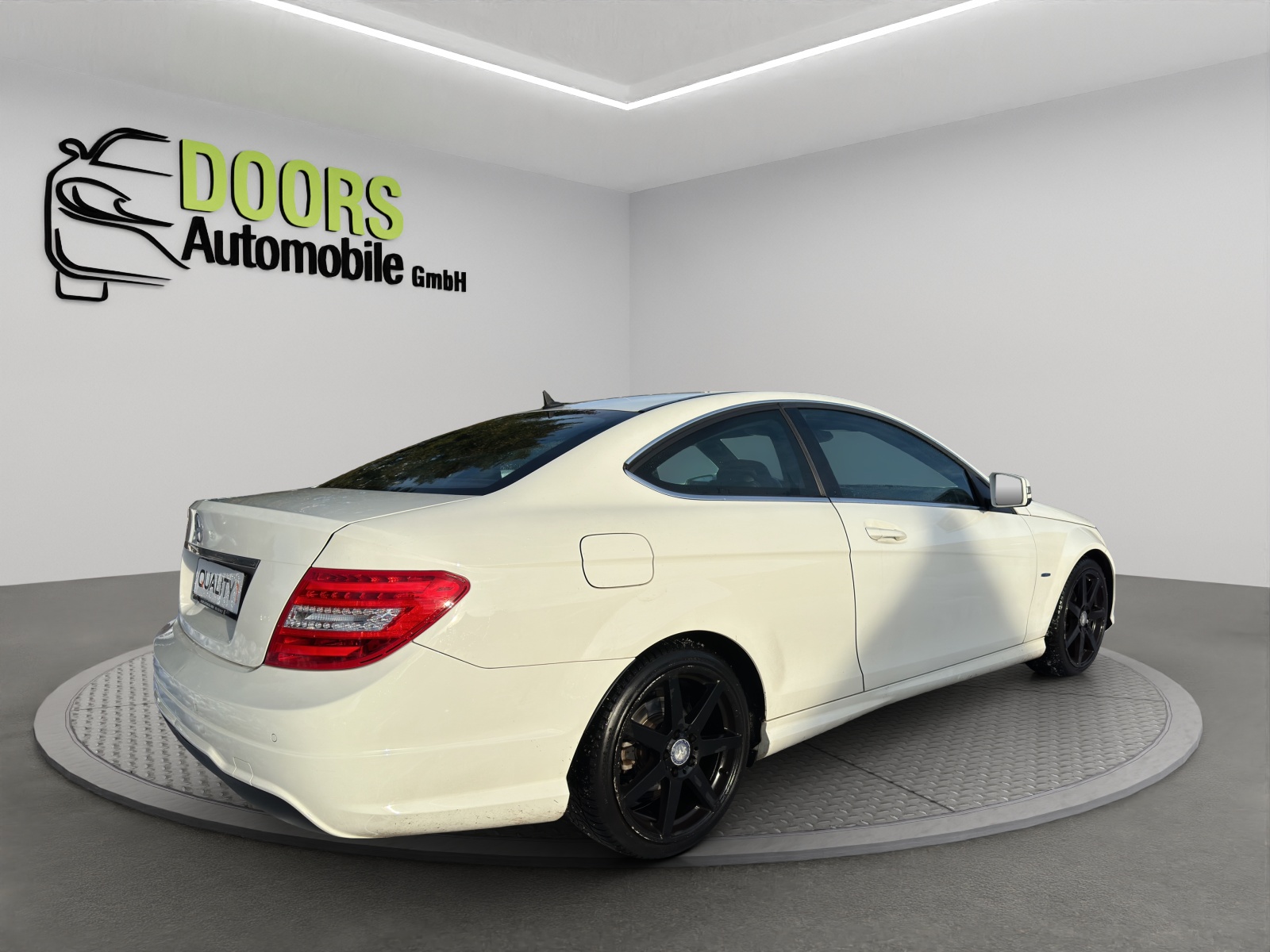 MERCEDES-BENZ C 180 Coupé 7G-Tronic-image-5
