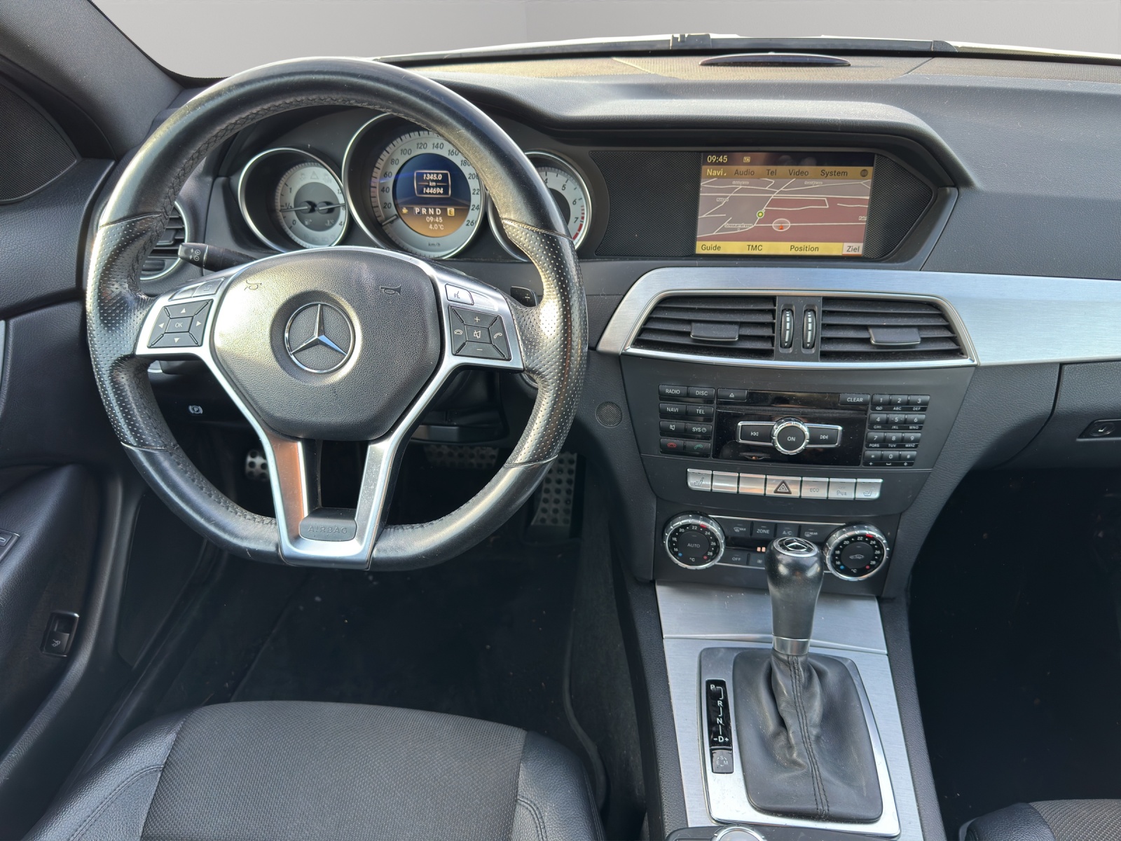 MERCEDES-BENZ C 180 Coupé 7G-Tronic-image-10