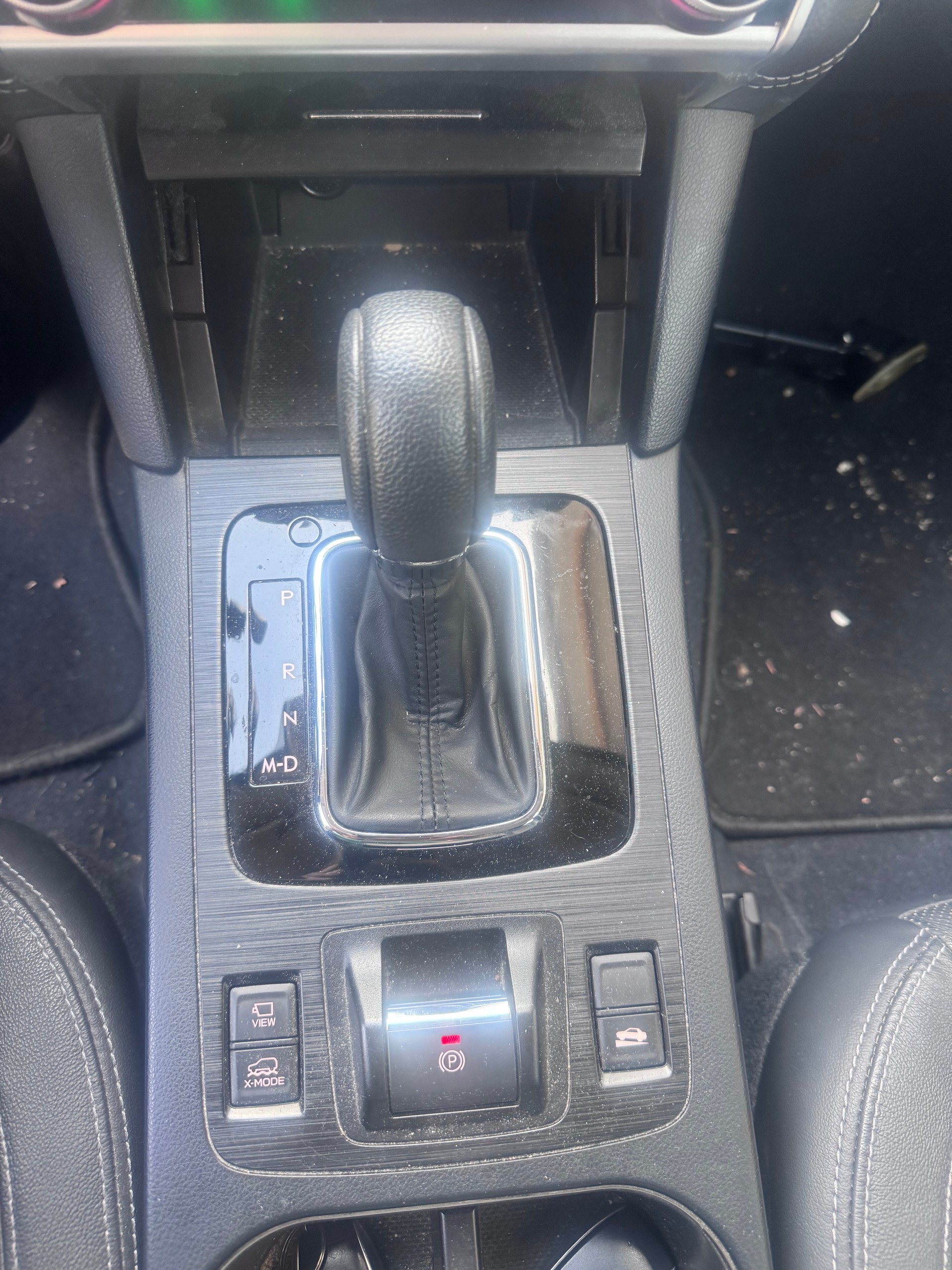 SUBARU Outback 2.5i Luxury AWD Lineartronic-image-10
