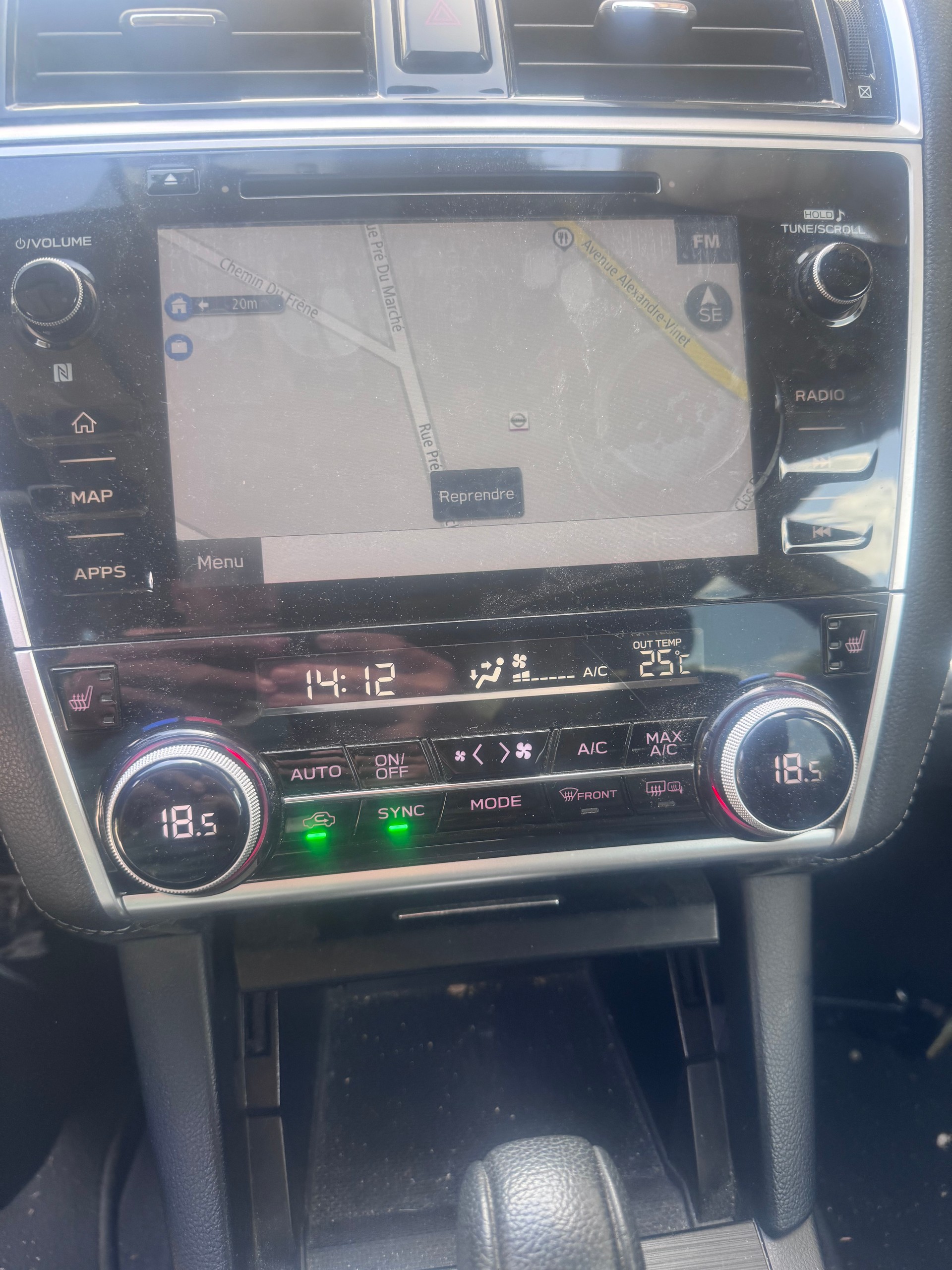 SUBARU Outback 2.5i Luxury AWD Lineartronic-image-11