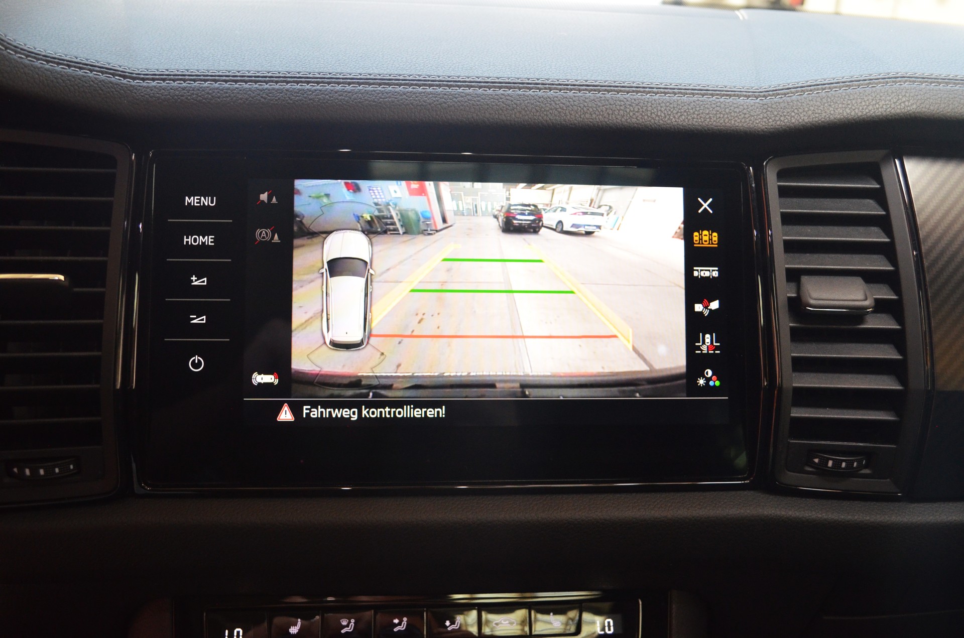 SKODA Kodiaq 2.0 TDI CR SportLine 4x4 DSG-image-11