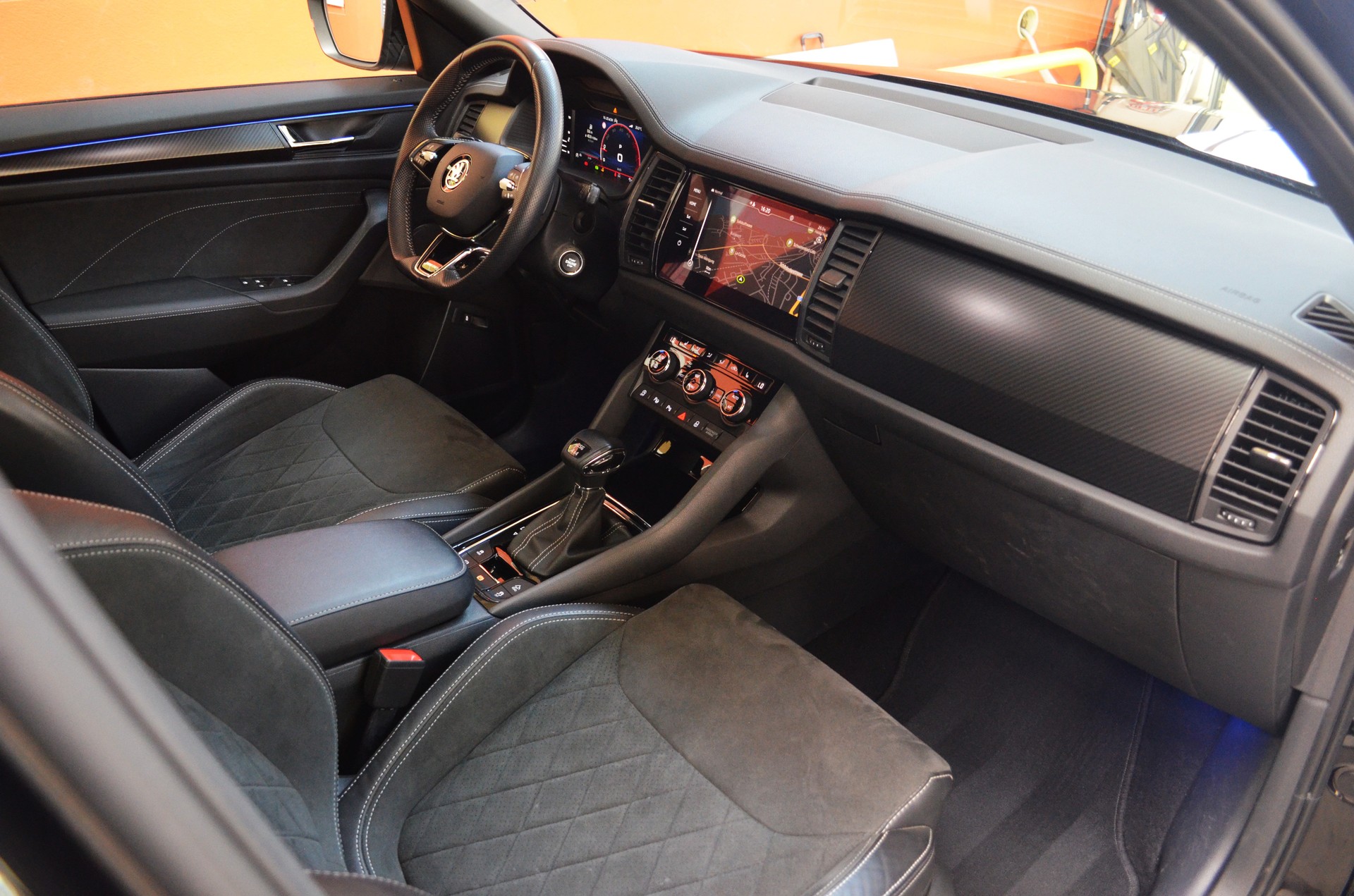 SKODA Kodiaq 2.0 TDI CR SportLine 4x4 DSG-image-8