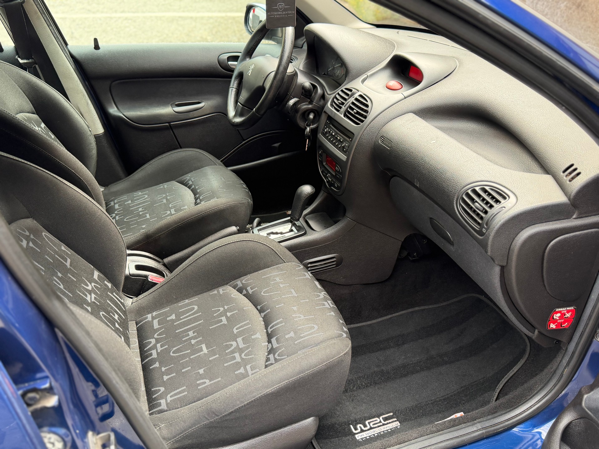 PEUGEOT 206 SW 1.6 16V XS-image-13