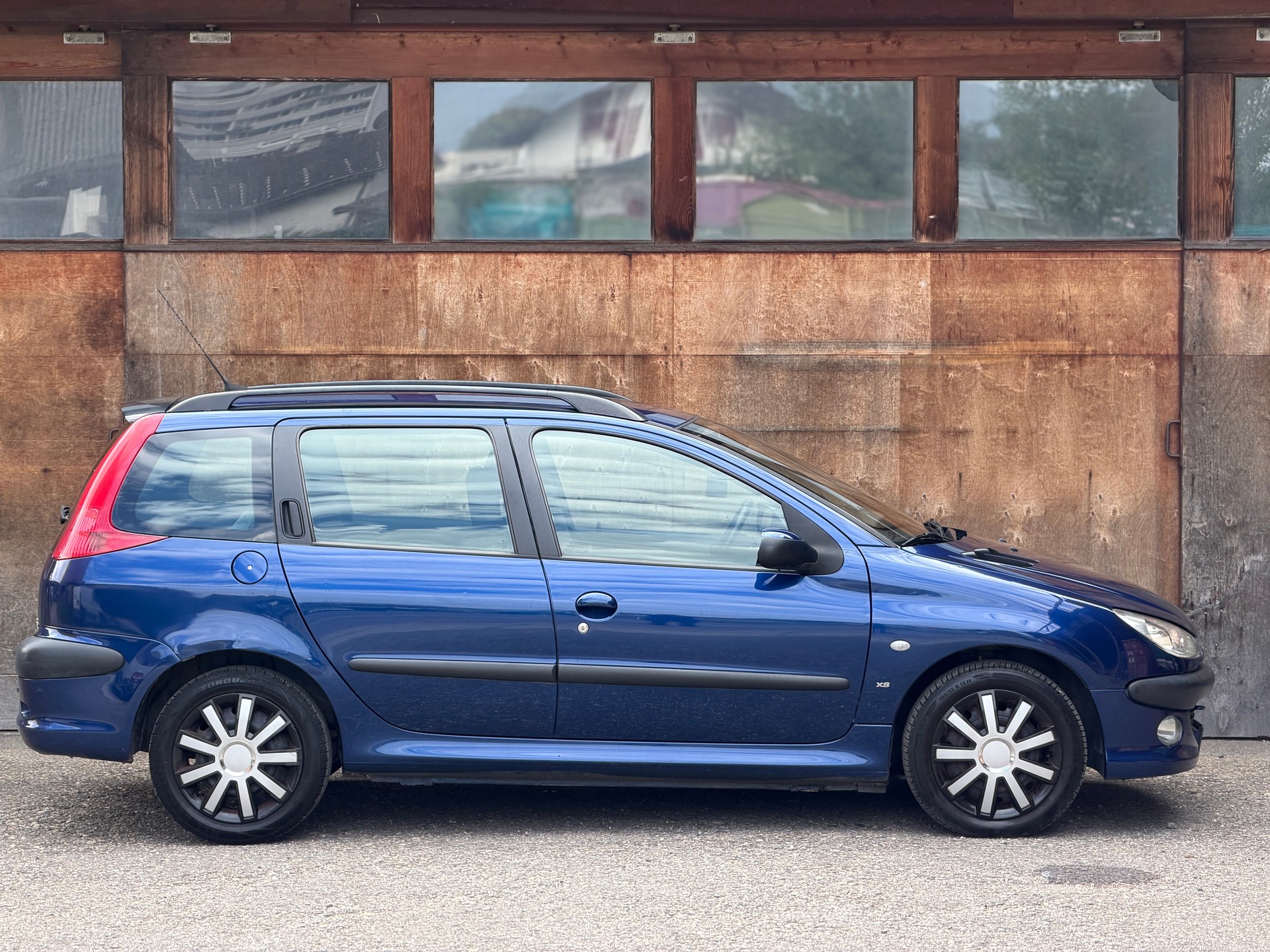 PEUGEOT 206 SW 1.6 16V XS-image-3