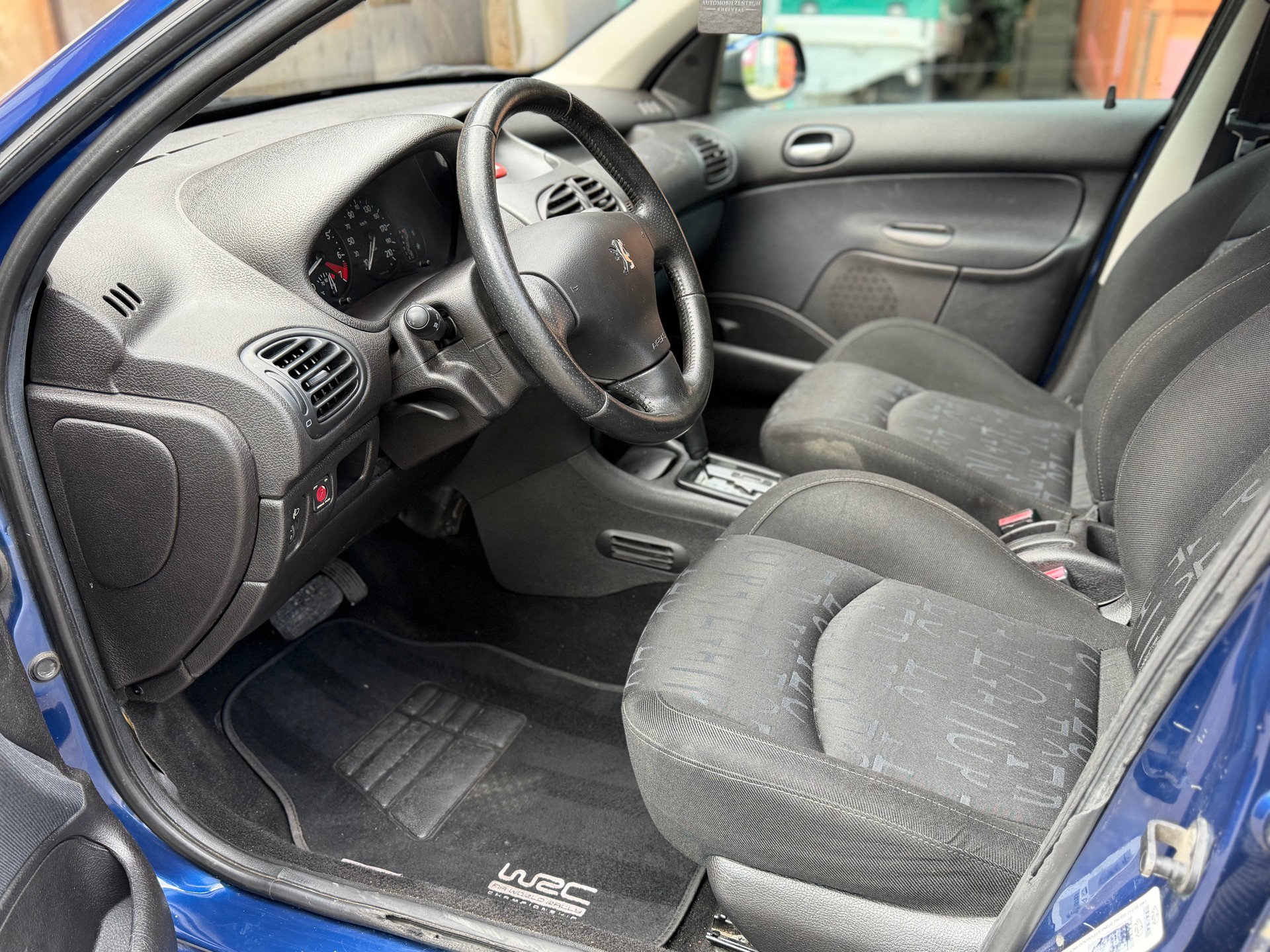 PEUGEOT 206 SW 1.6 16V XS-image-10