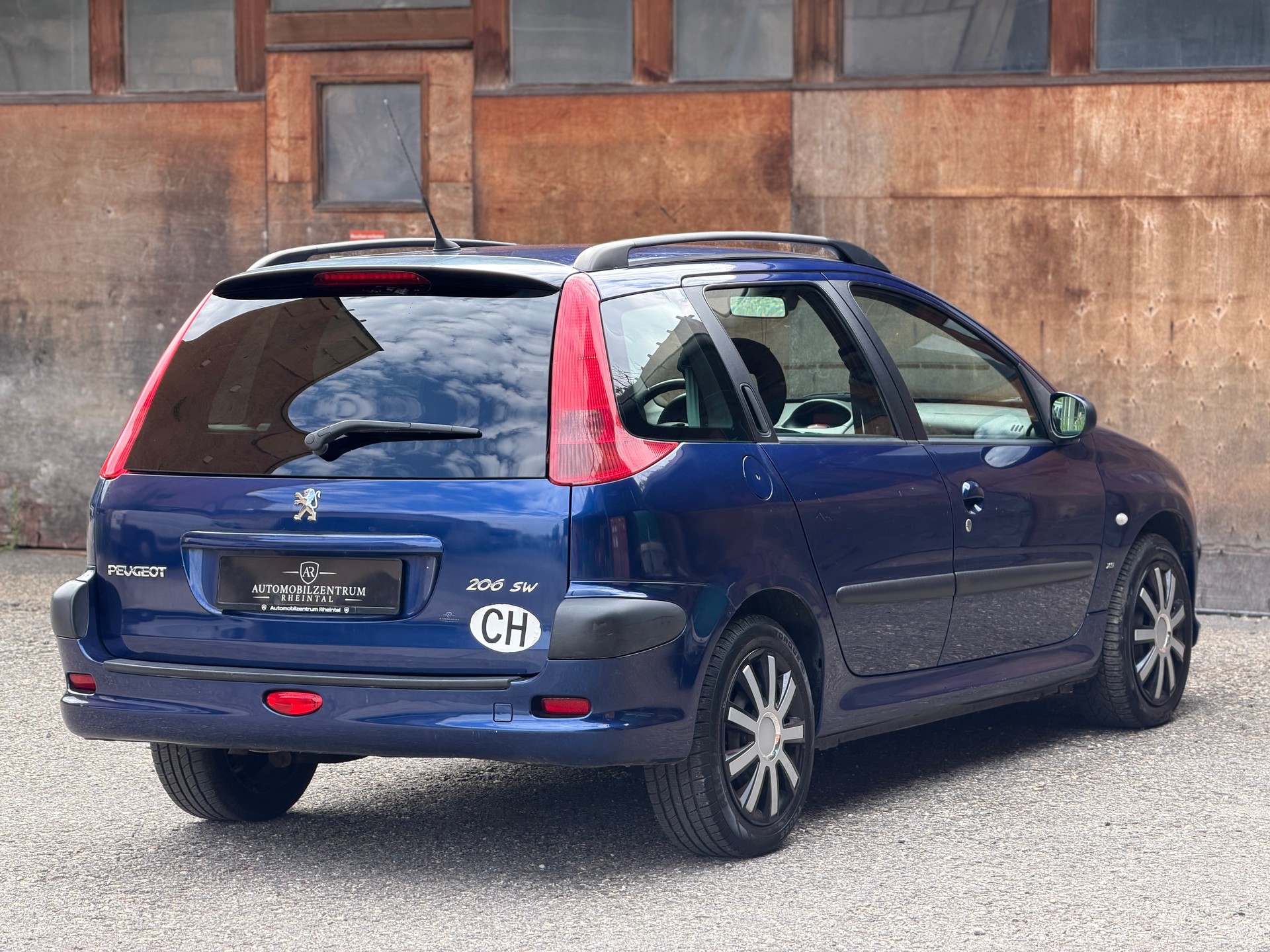 PEUGEOT 206 SW 1.6 16V XS-image-4