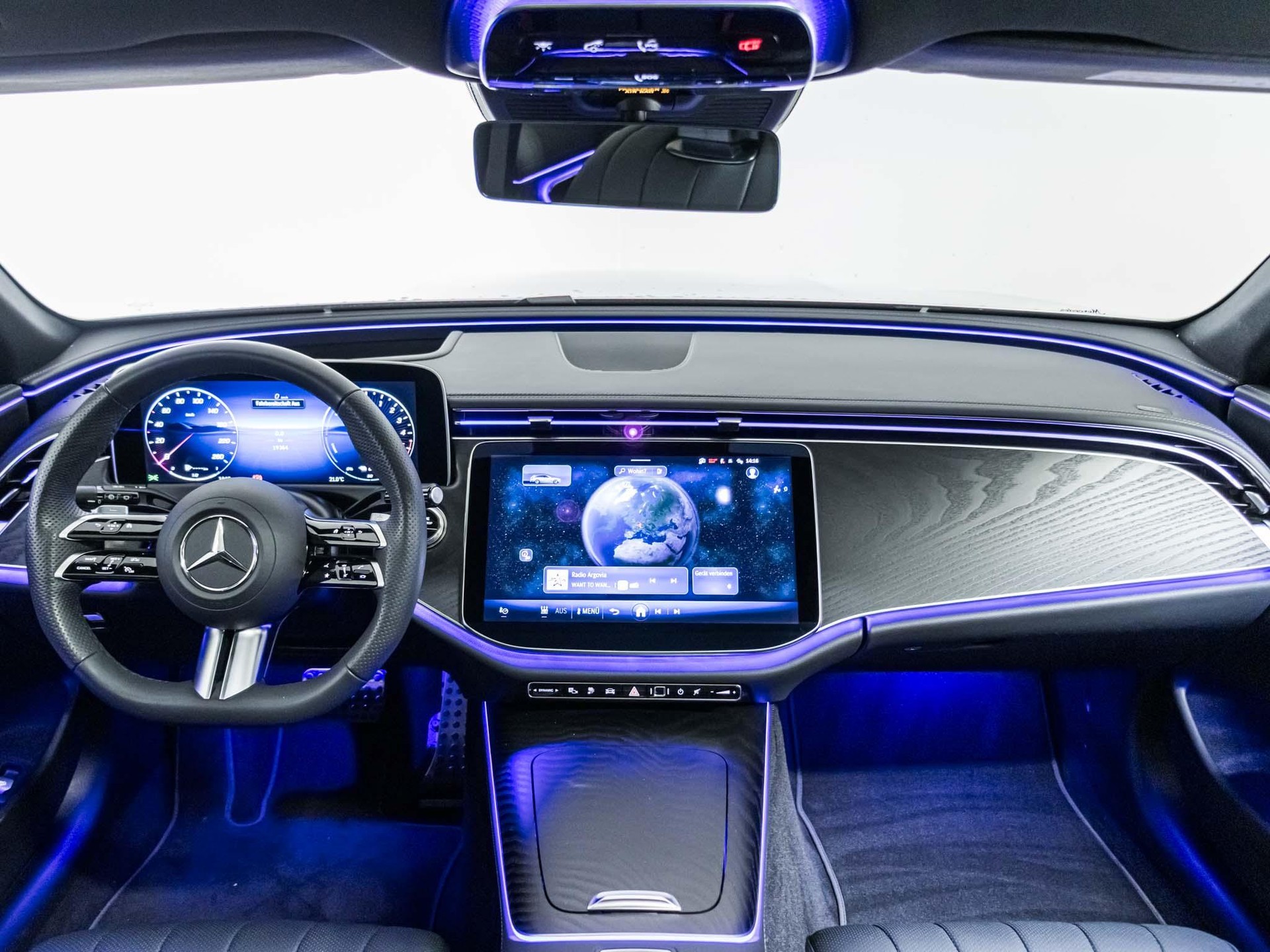 MERCEDES-BENZ E 300 de 4MATIC T-Modell-image-11