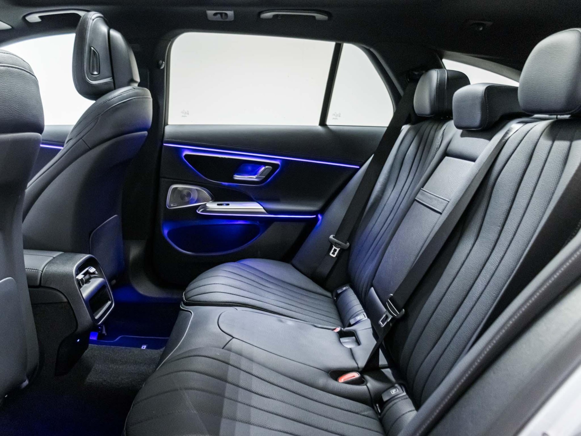 MERCEDES-BENZ E 300 de 4MATIC T-Modell-image-7