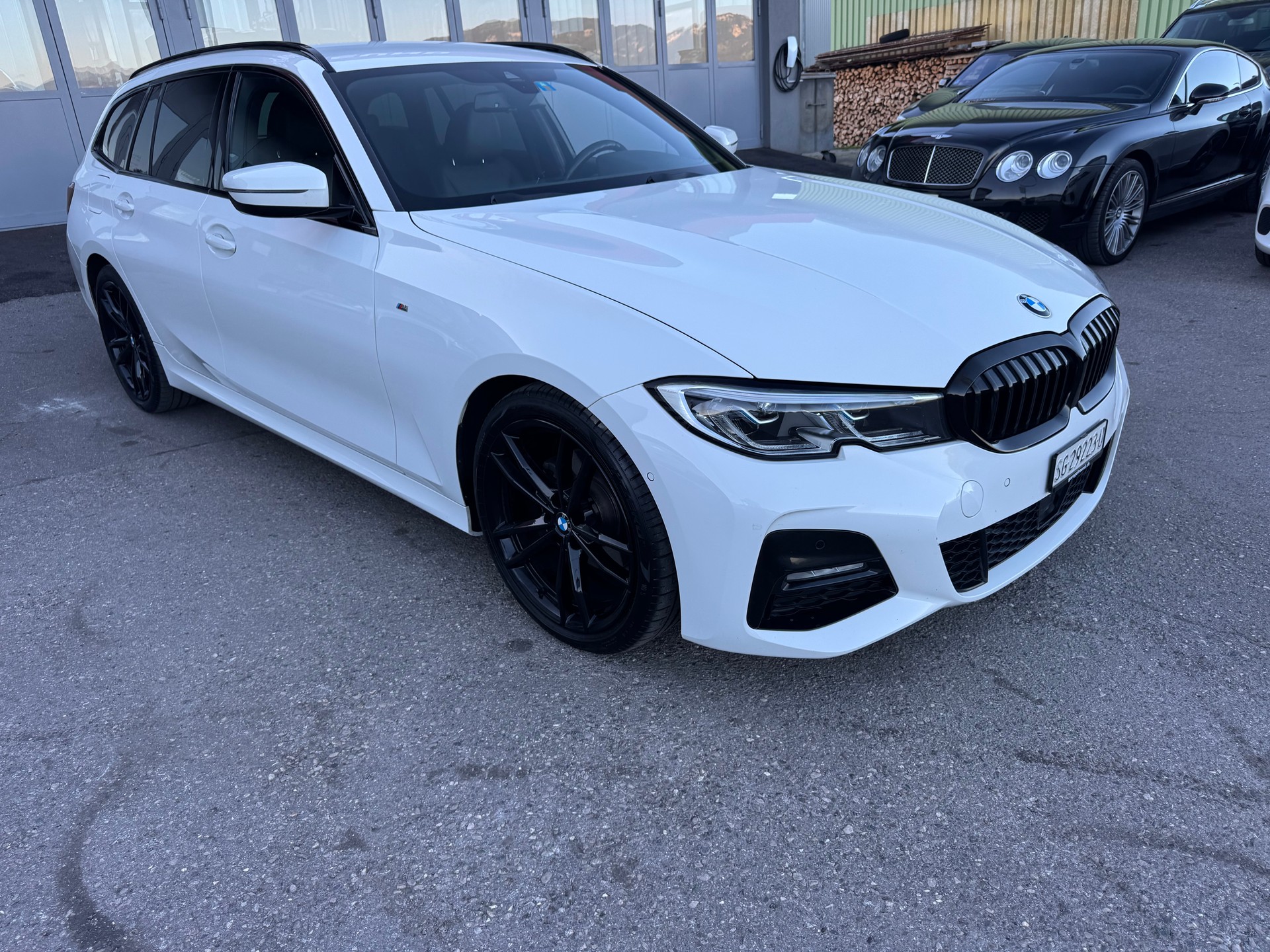 BMW 320d xDrive 48V Touring M Sport Steptronic-image-1