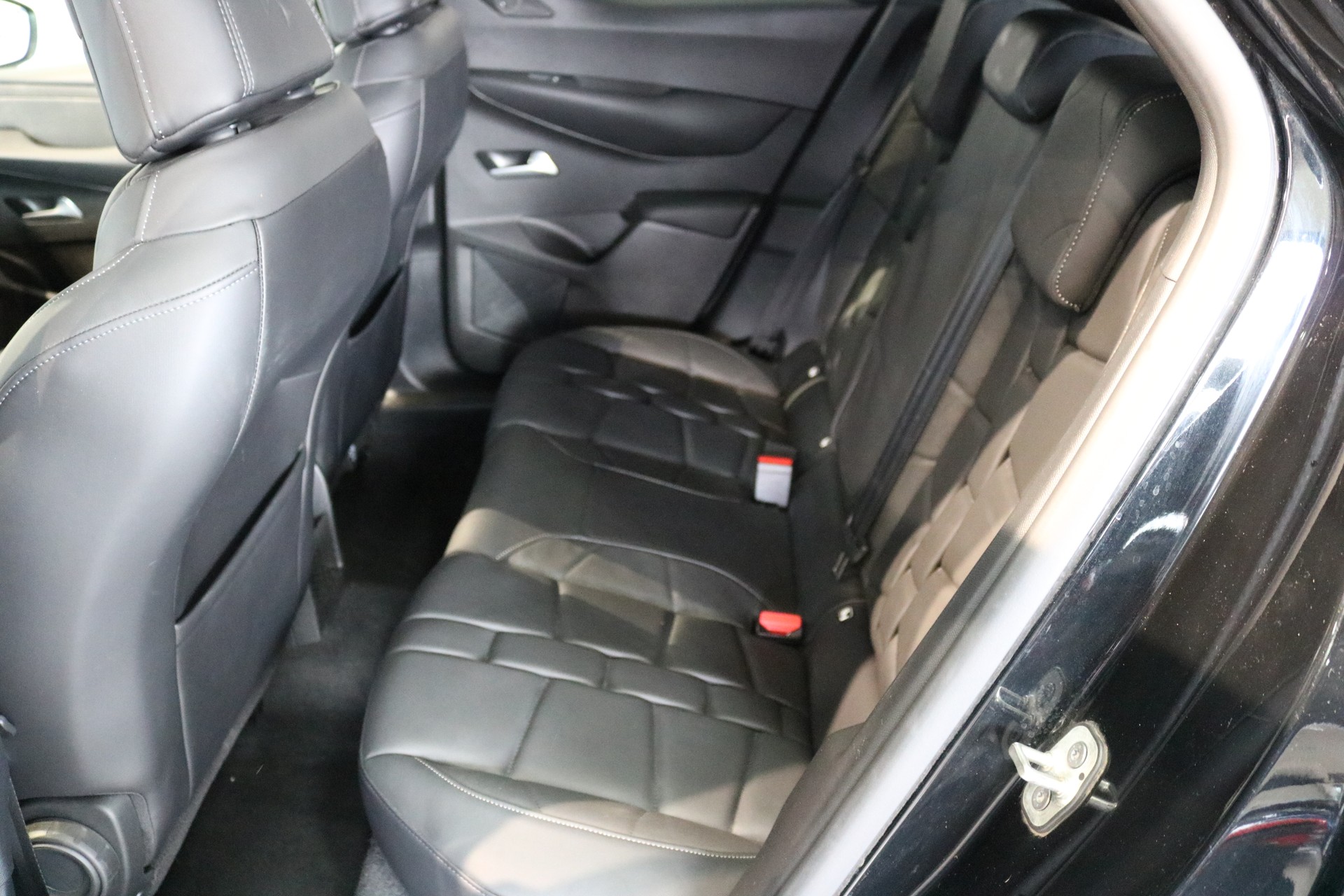 DS AUTOMOBILES DS 3 Crossback 1.2 PureTech SO Chic EAT8-image-22