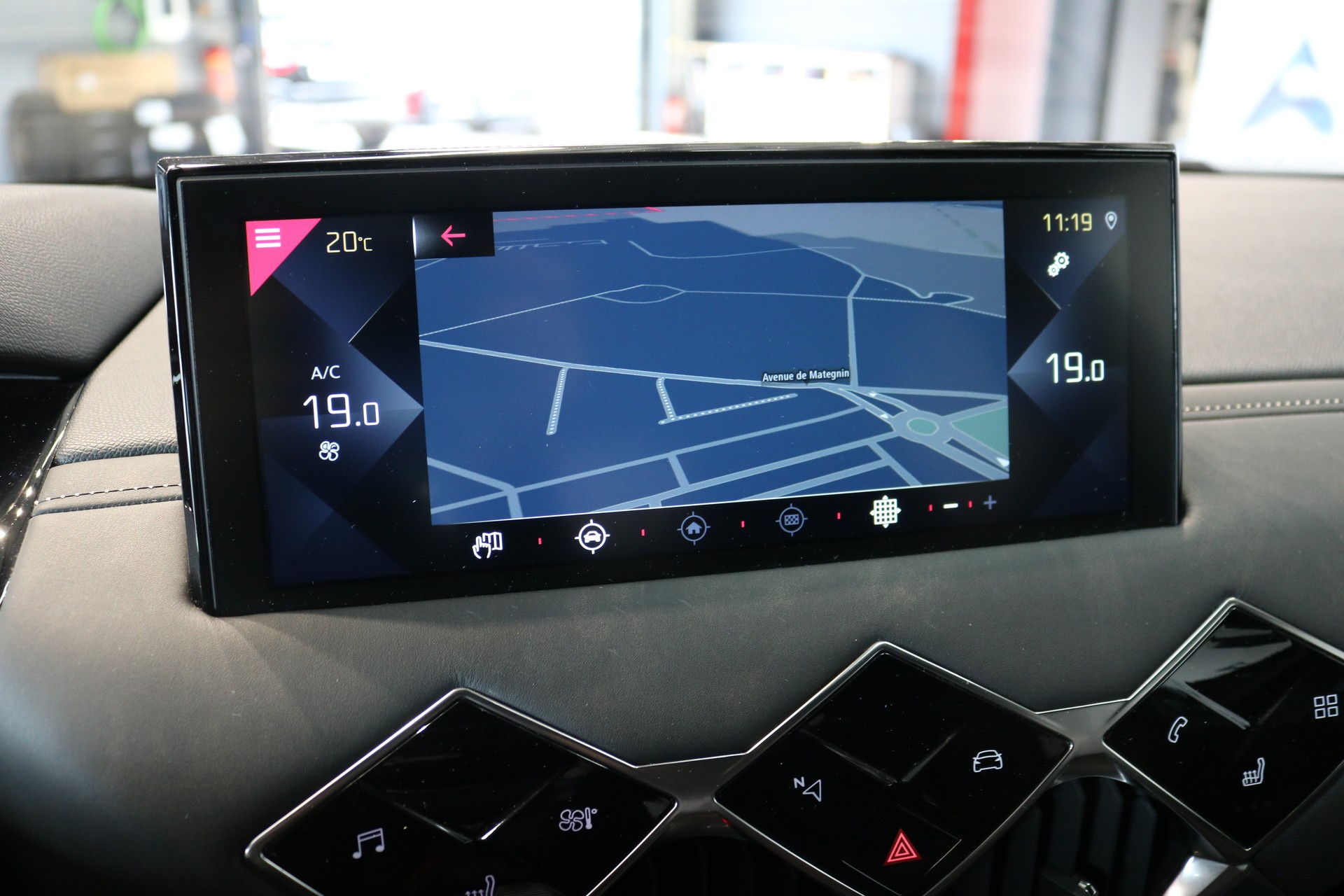 DS AUTOMOBILES DS 3 Crossback 1.2 PureTech SO Chic EAT8-image-27