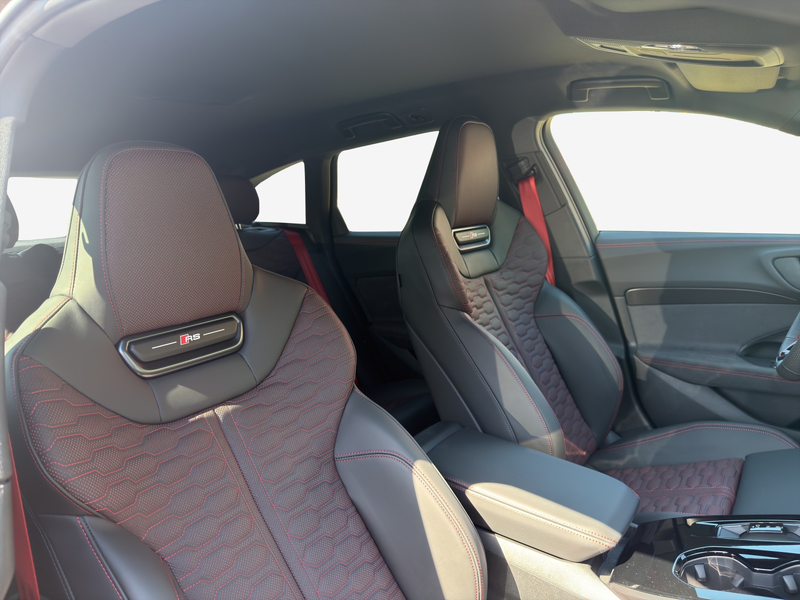 AUDI RS 5 Avant TFSI 470 kW Tiptronic quattro-image-8