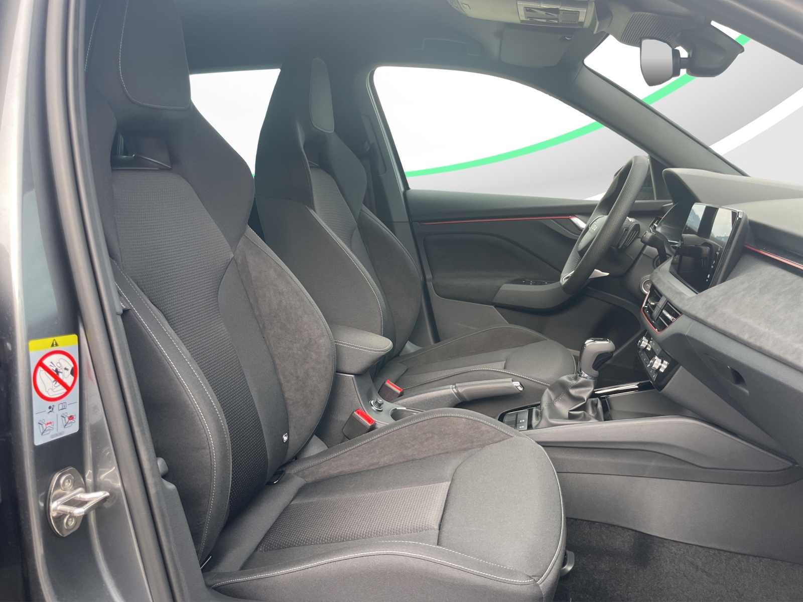 SKODA Kamiq 1.5 TSI Dynamic DSG-image-12