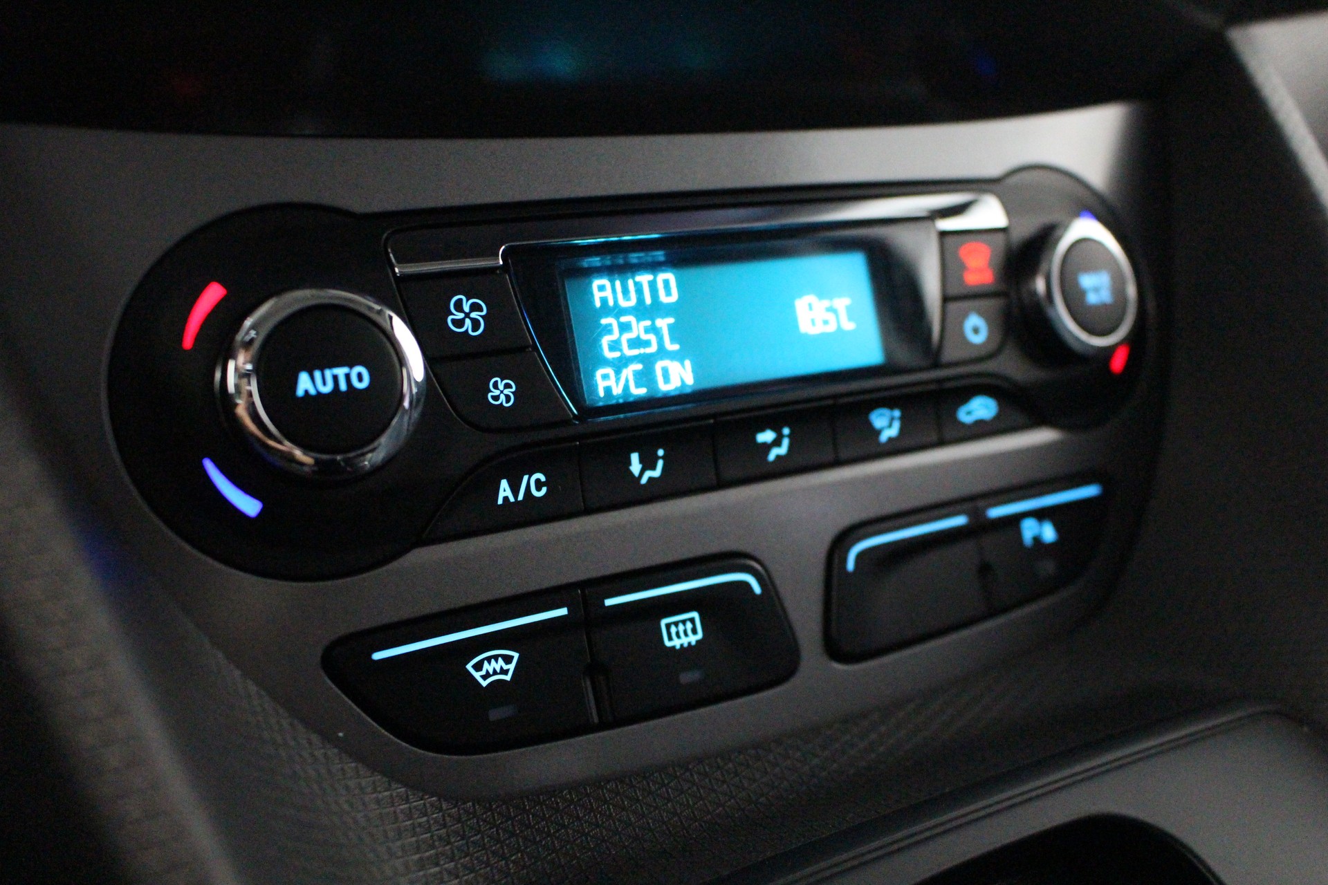 FORD Tourneo Grand Connect 1.6 EcoB 150 Trend-image-18