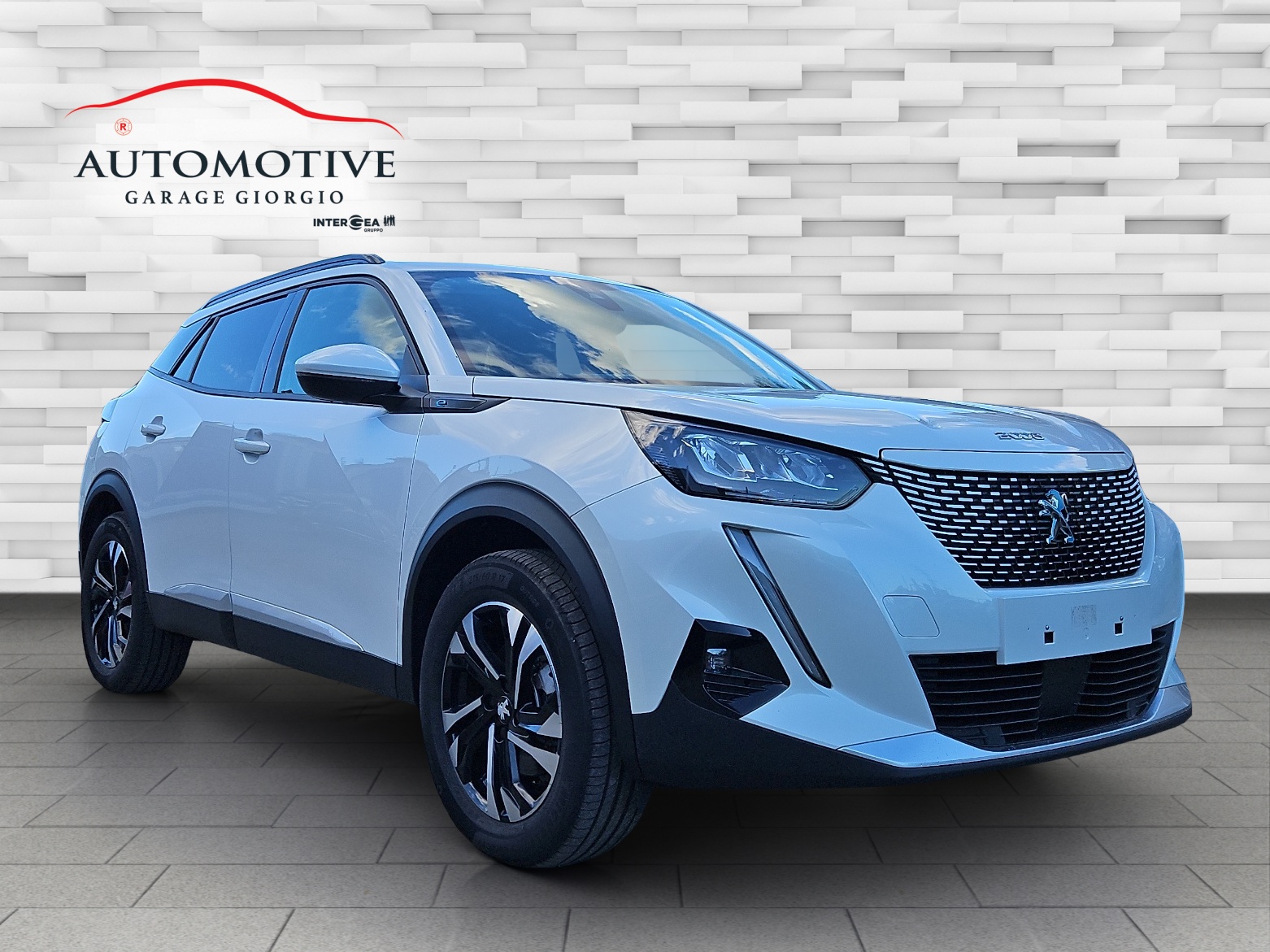 PEUGEOT 2008 e Allure-image-1