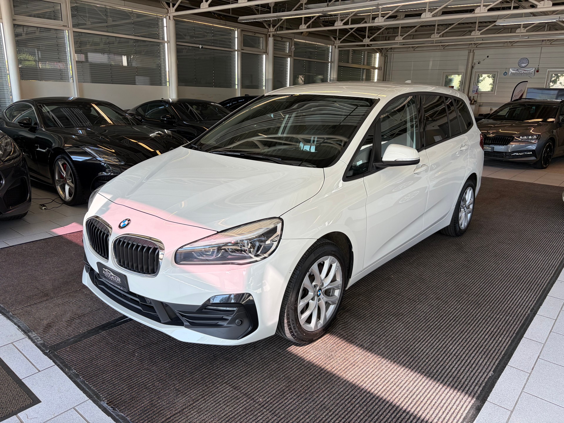 BMW 220d xDrive Gran Tourer | CH Fzg. | Driving Assistant Plus | Kamera | LED Scheinw. | HeadUp | Sportsitze |-image-8
