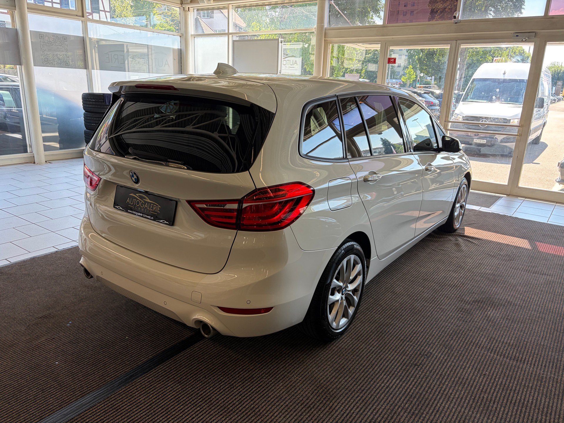 BMW 220d xDrive Gran Tourer | CH Fzg. | Driving Assistant Plus | Kamera | LED Scheinw. | HeadUp | Sportsitze |-image-29