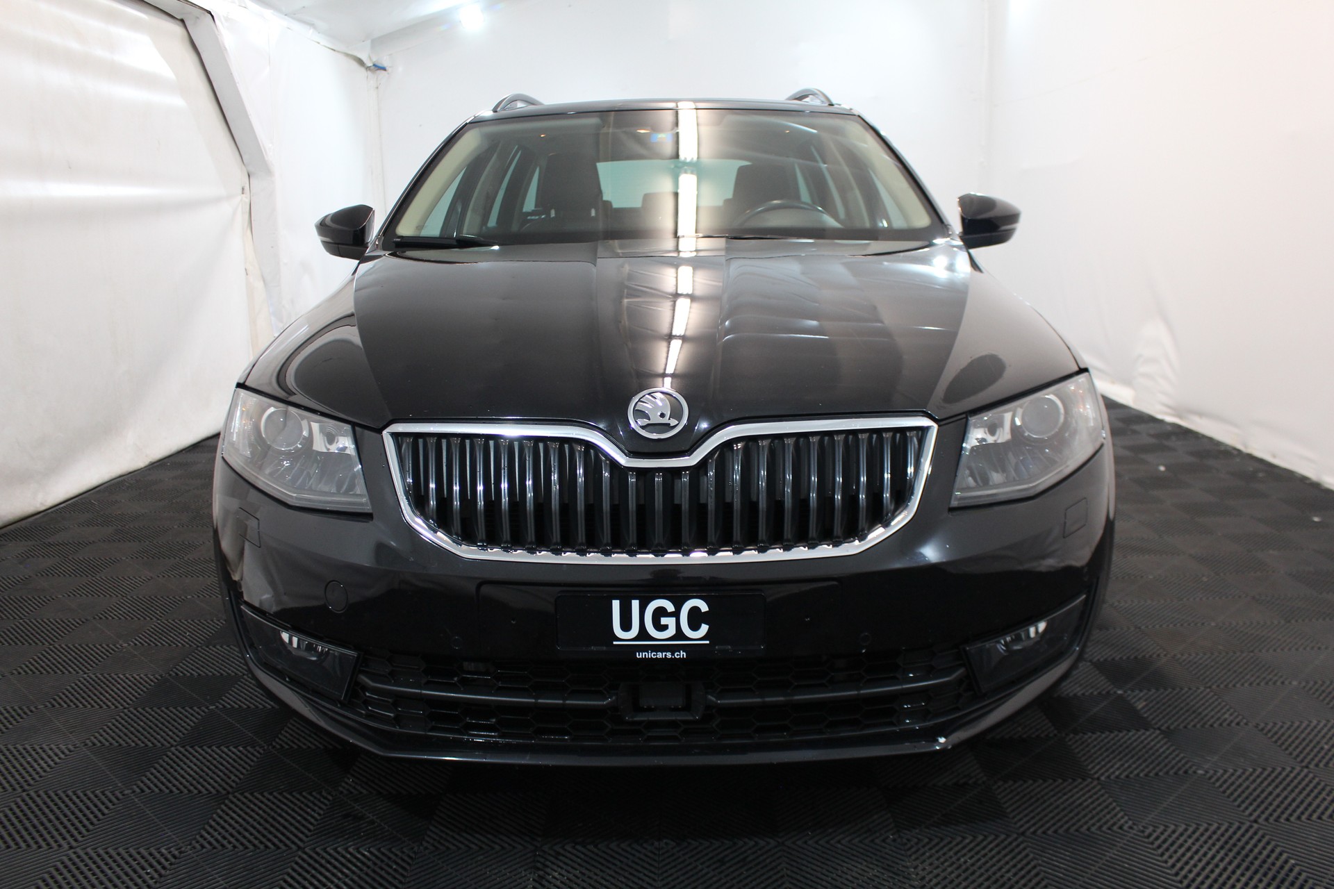 SKODA Octavia Combi 1.8 TSI L & K 4x4 DSG-showroom-element-1