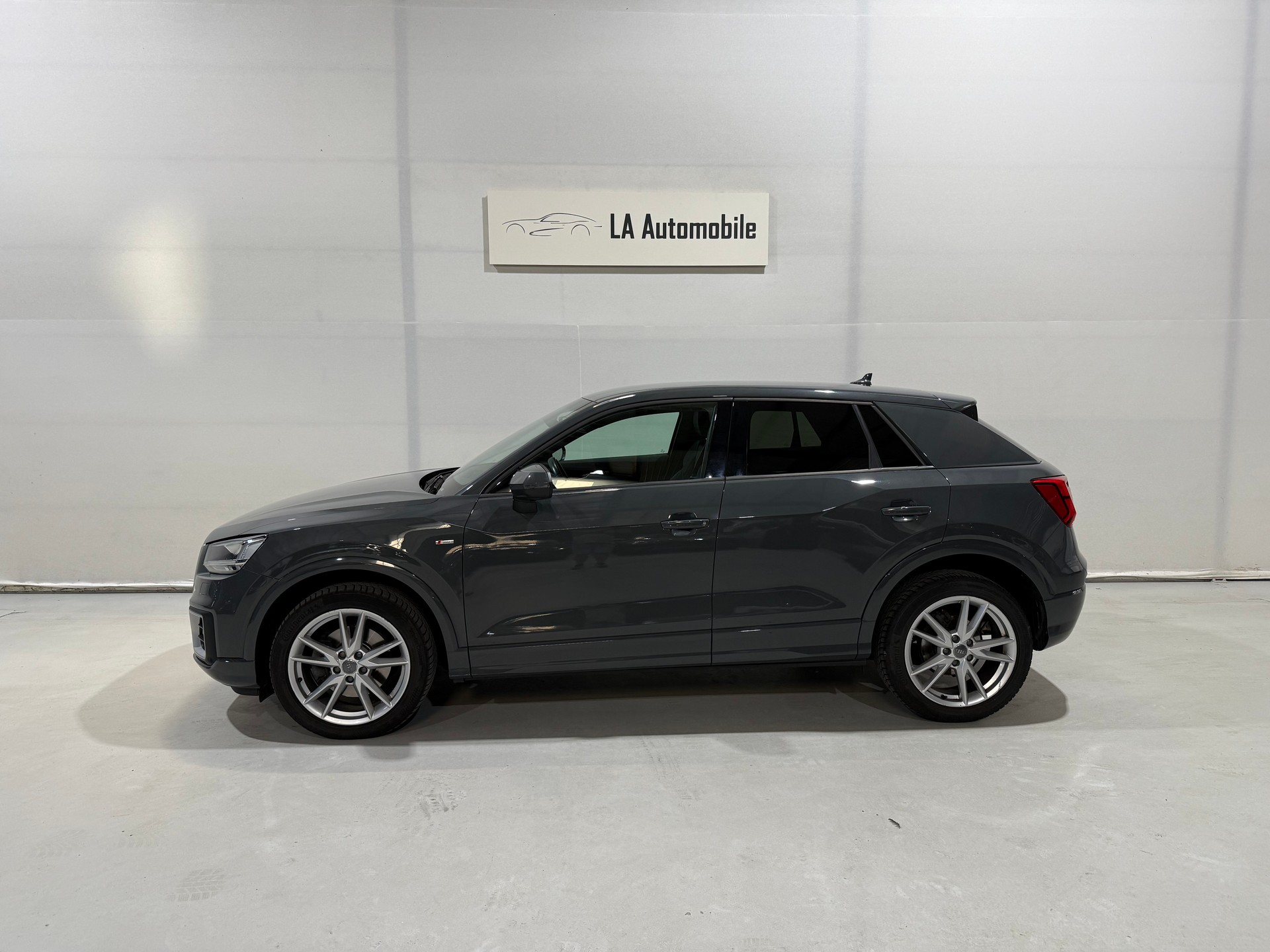 AUDI Q2 1.4 TFSI Sport S-tronic S Line-image-2