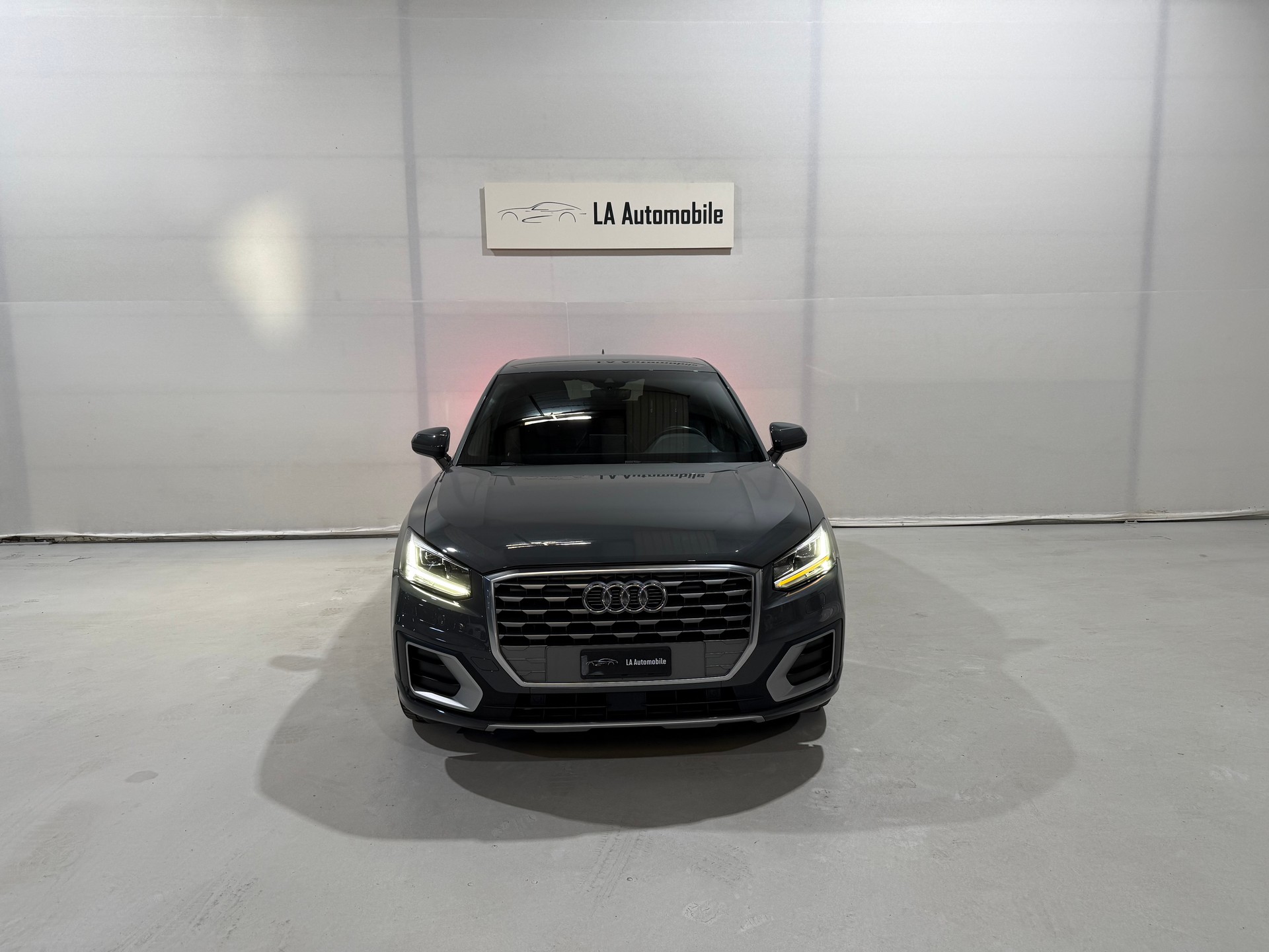 AUDI Q2 1.4 TFSI Sport S-tronic S Line-image-3