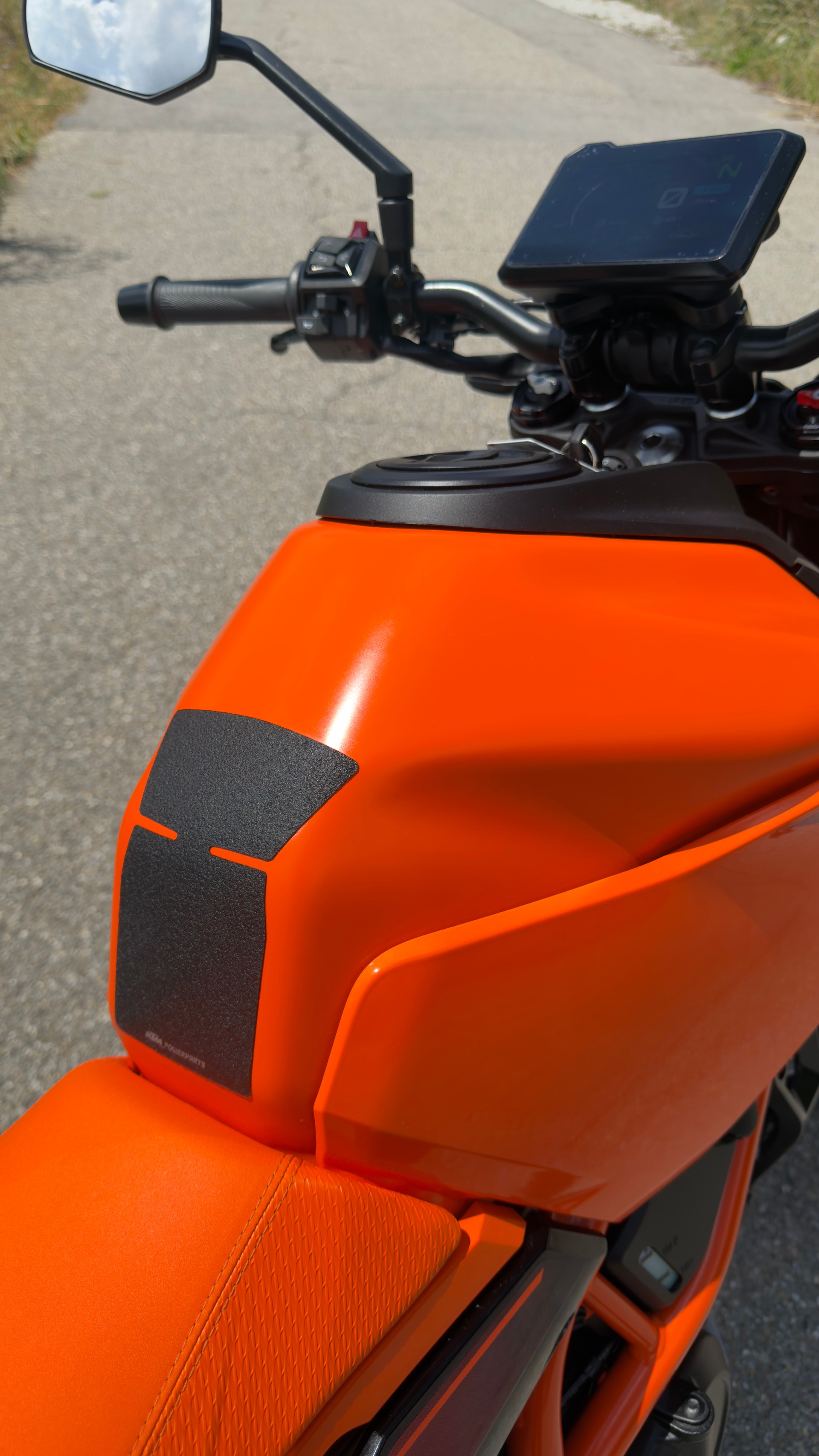 KTM 390 Duke-image-6