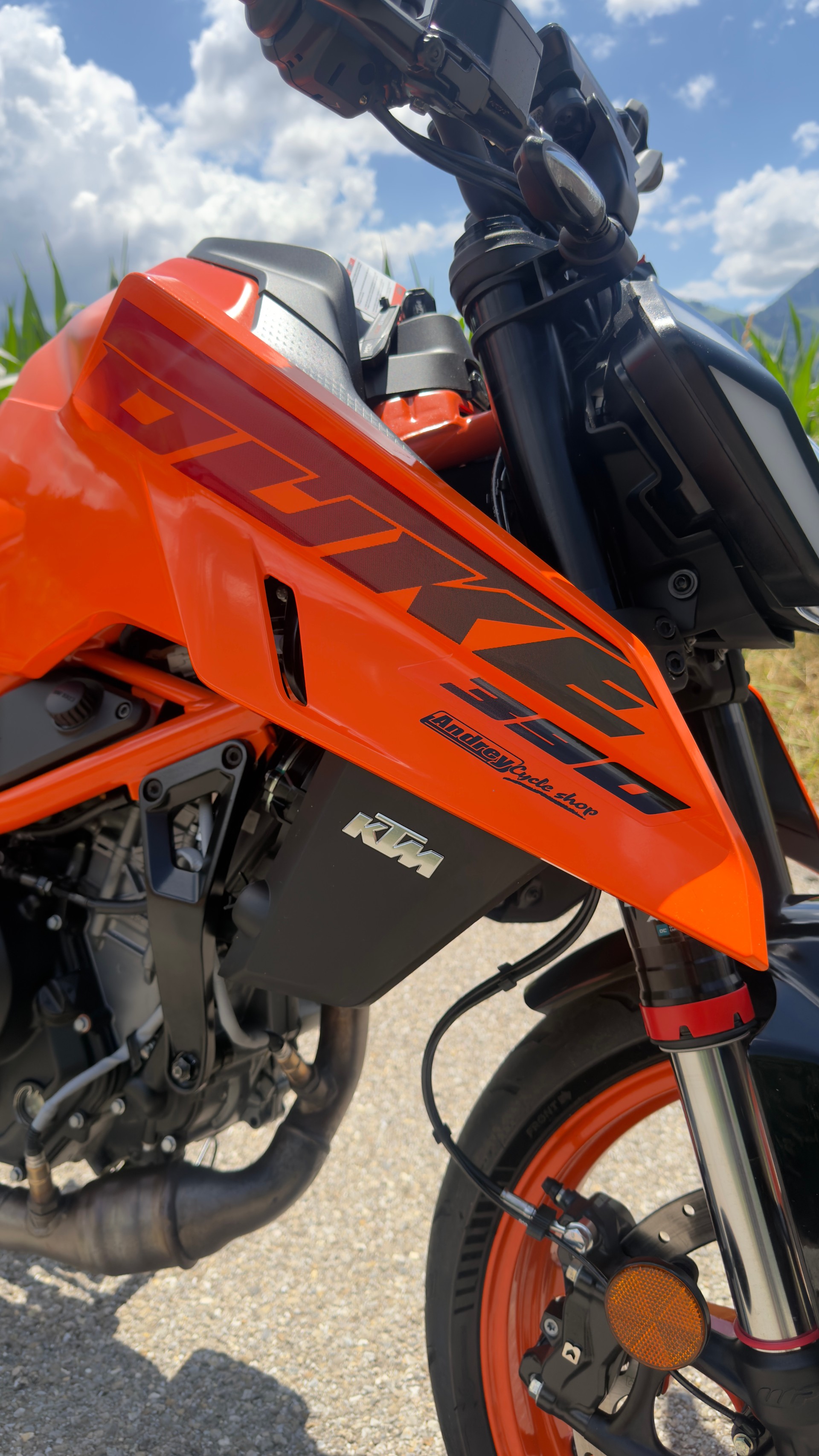 KTM 390 Duke-image-5