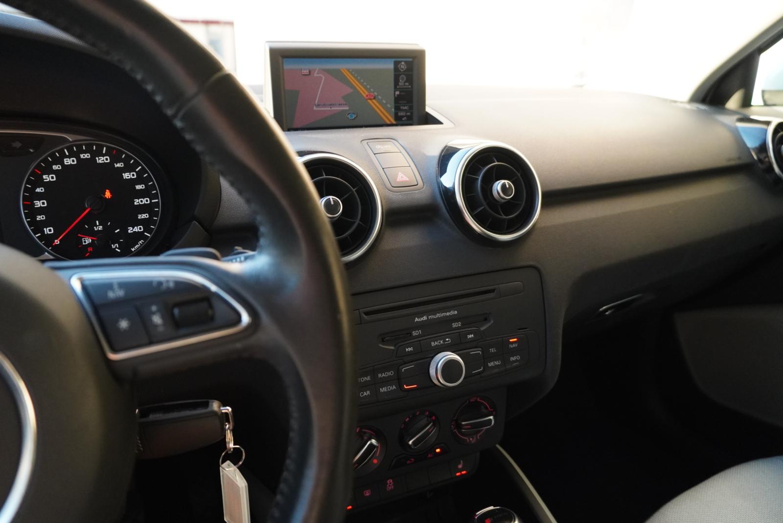 AUDI A1 1.4 TFSI Ambition S-tronic-image-16