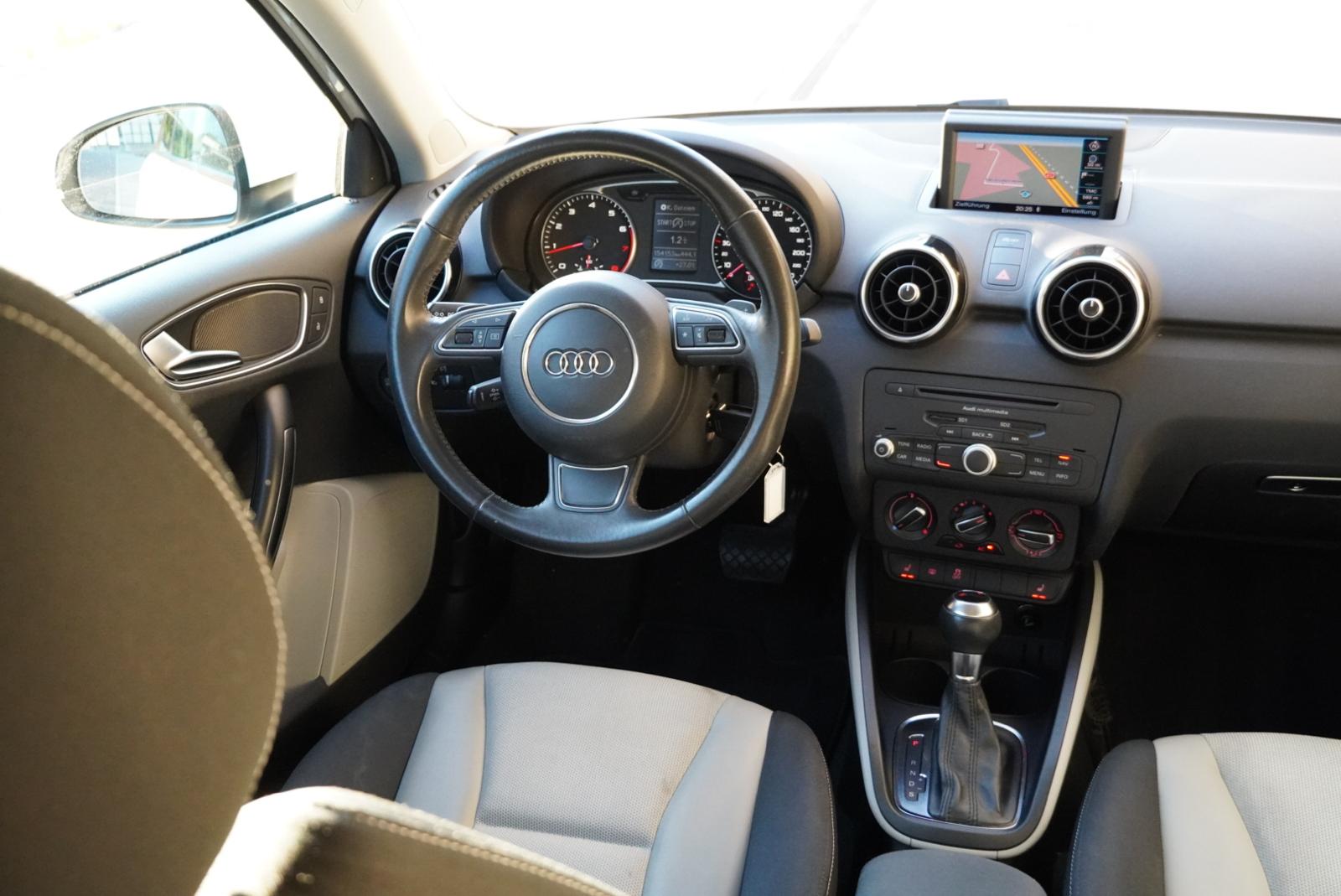 AUDI A1 1.4 TFSI Ambition S-tronic-image-11