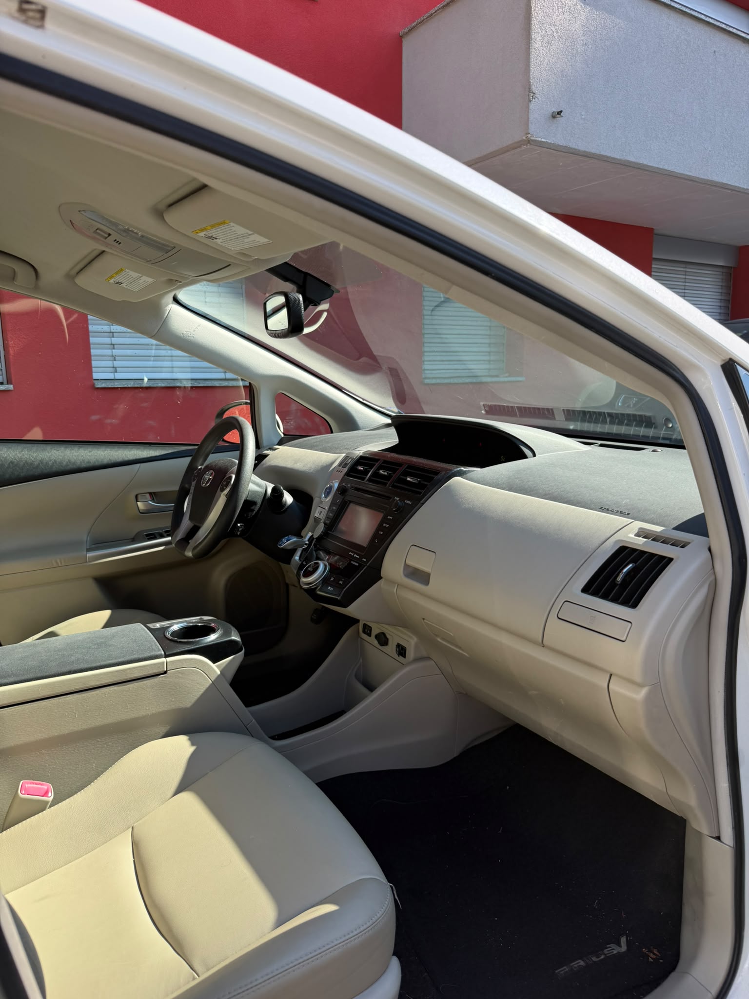 TOYOTA Prius+ sol premium-image-1