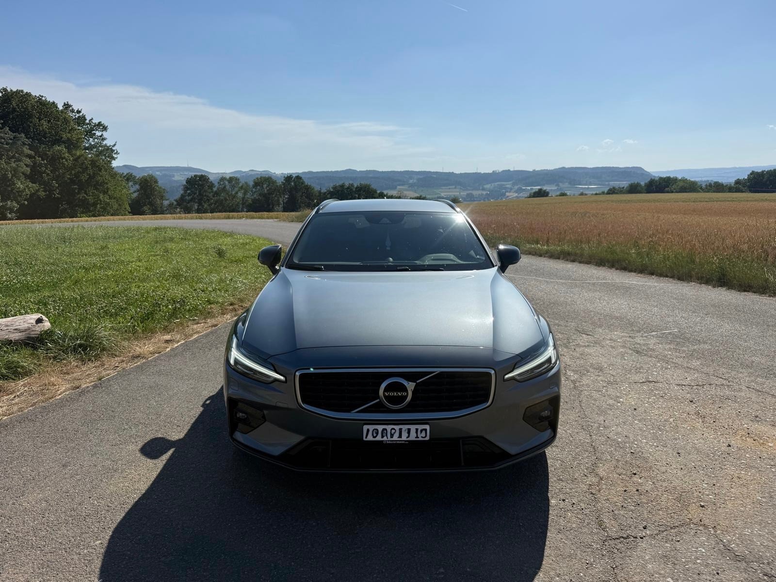 VOLVO V60 D4 AWD Momentum Geartronic-image-0