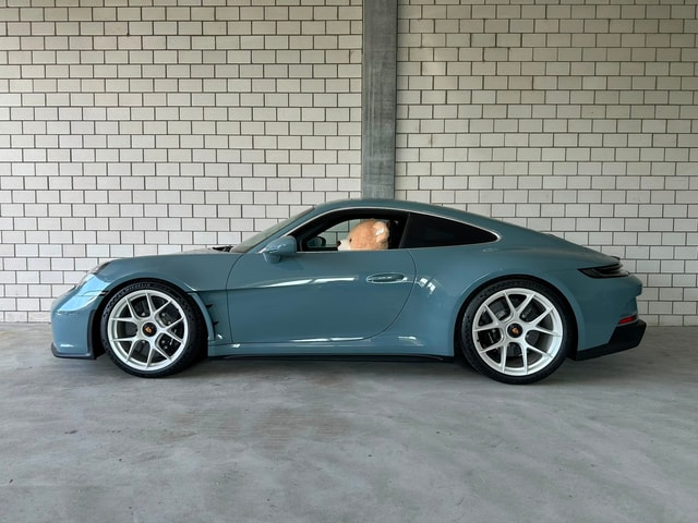Porsche 911 S/T Sondermodell mit Heritage Design Paket "1 of 1.963"