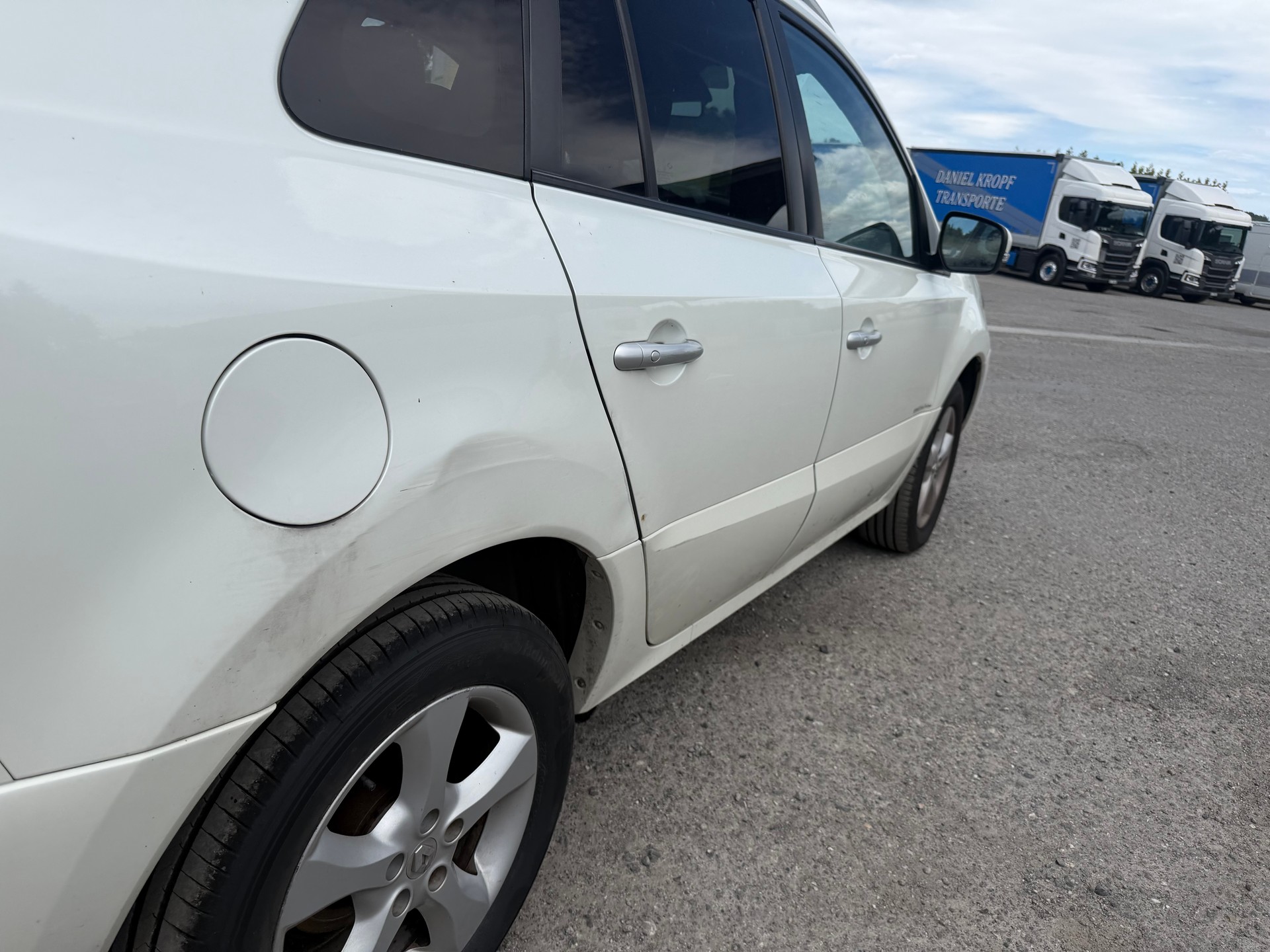 RENAULT Koleos 2.0 dCi Dynamique 4x4 Automatic-image-14