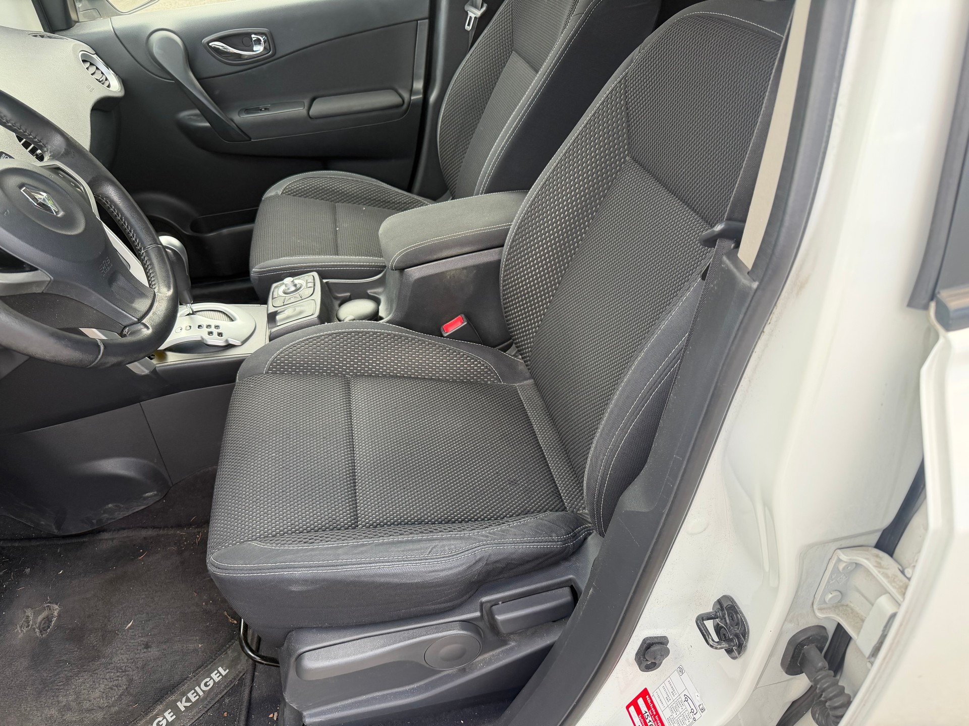 RENAULT Koleos 2.0 dCi Dynamique 4x4 Automatic-image-6