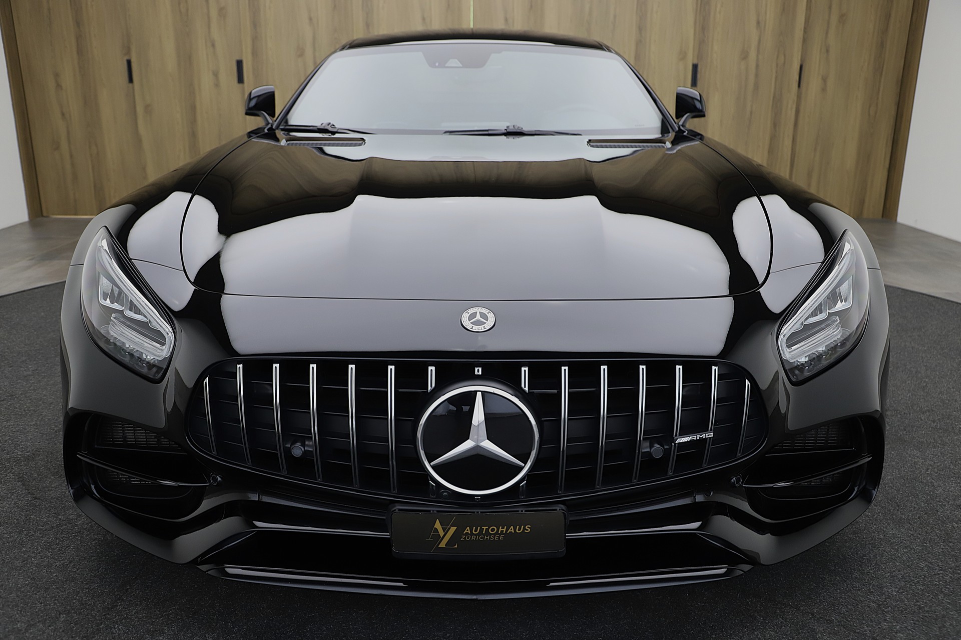 MERCEDES-BENZ AMG GT C Speedshift DCT-image-1