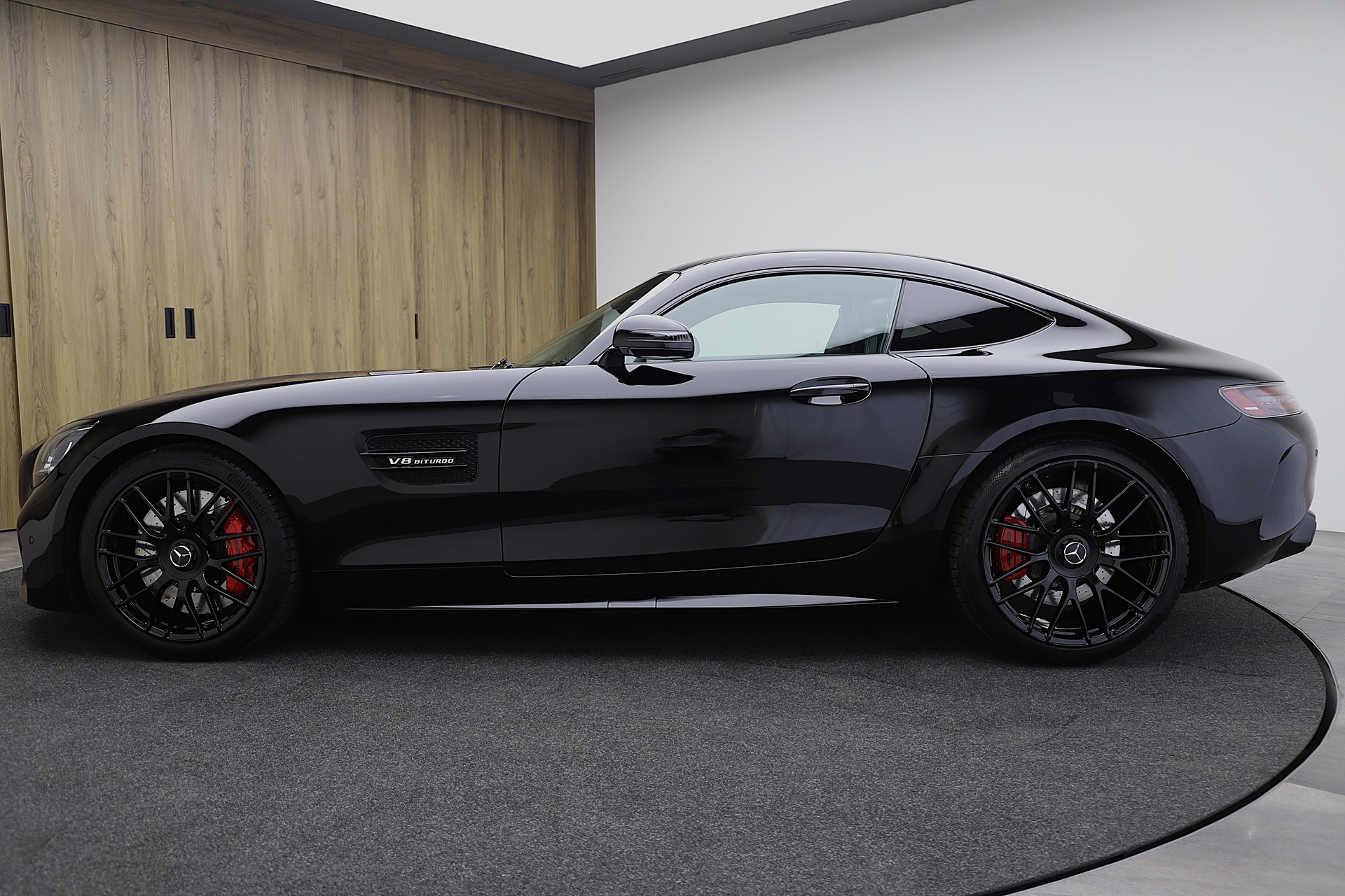 MERCEDES-BENZ AMG GT C Speedshift DCT-image-2