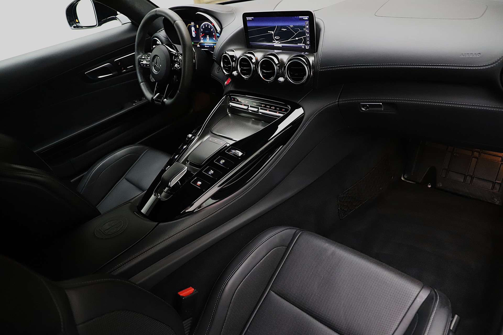 MERCEDES-BENZ AMG GT C Speedshift DCT-image-5