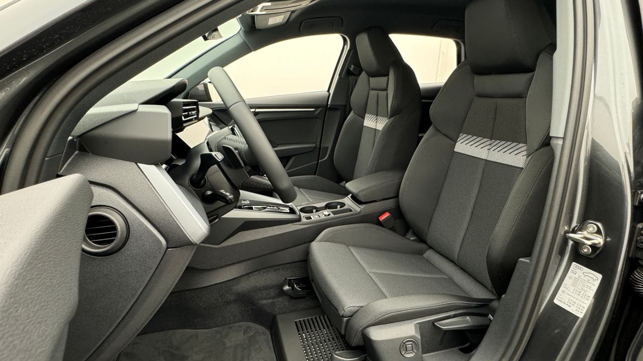 AUDI A3 Sportback TFSI 110 kW S line S tronic-image-4