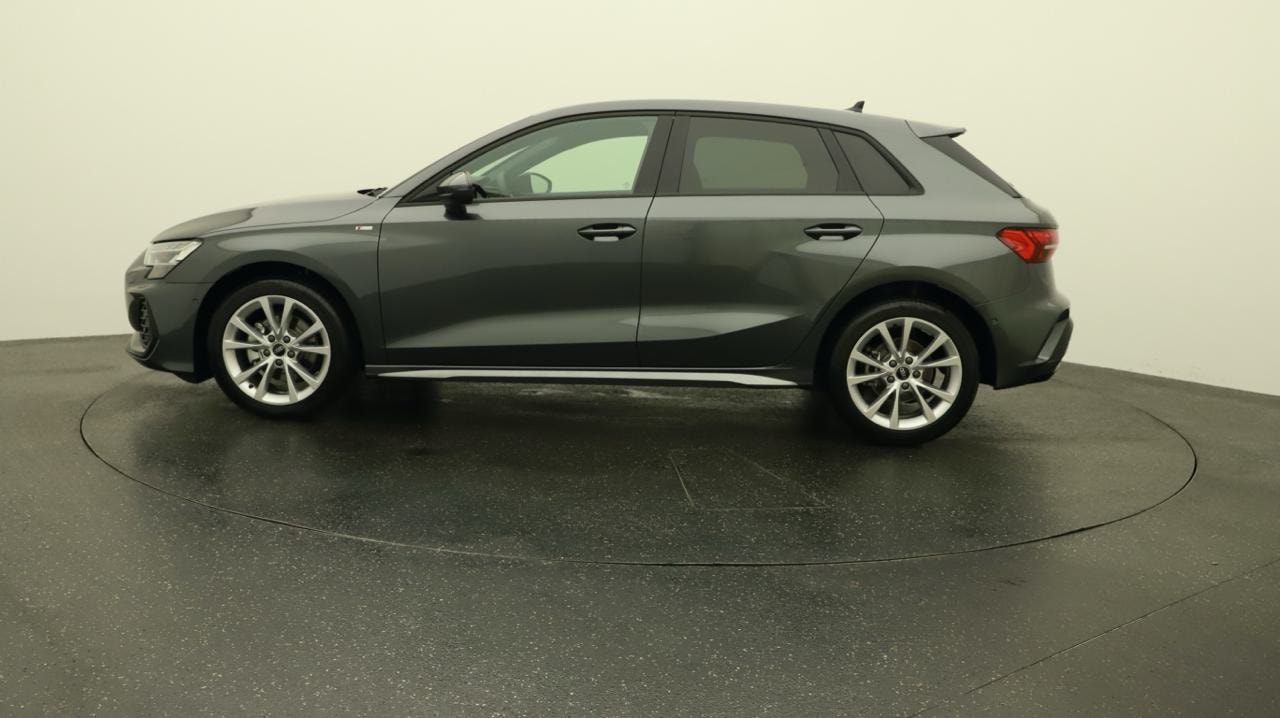 AUDI A3 Sportback TFSI 110 kW S line S tronic-image-1