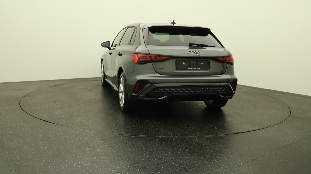 AUDI A3 Sportback TFSI 110 kW S line S tronic-image-3