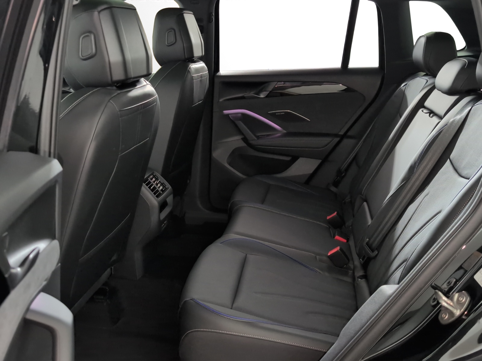 VW Tiguan 2.0 TSI DSG R-Line Plus 4Motion-image-7