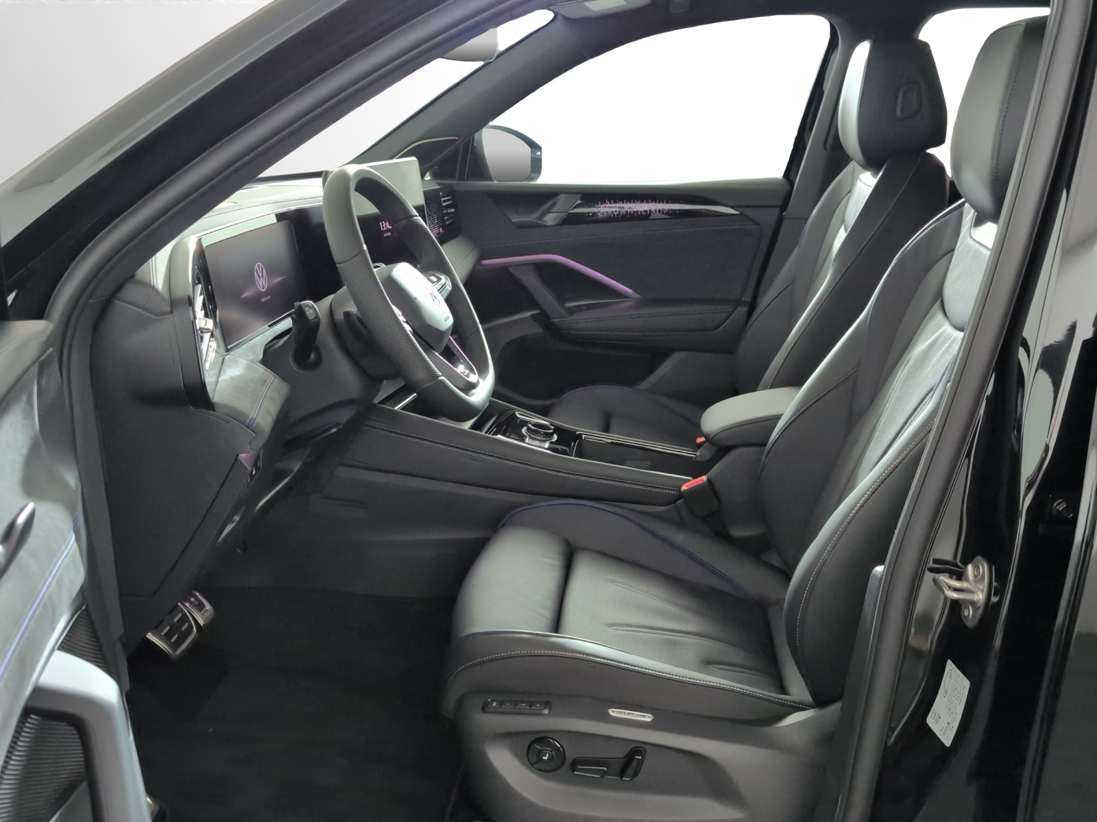 VW Tiguan 2.0 TSI DSG R-Line Plus 4Motion-image-5