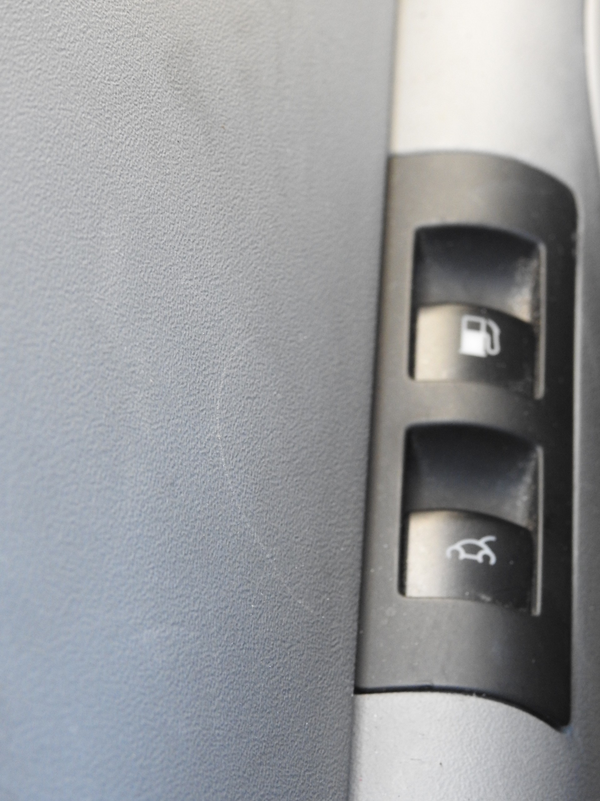 VW NEW Beetle 2.0-image-23