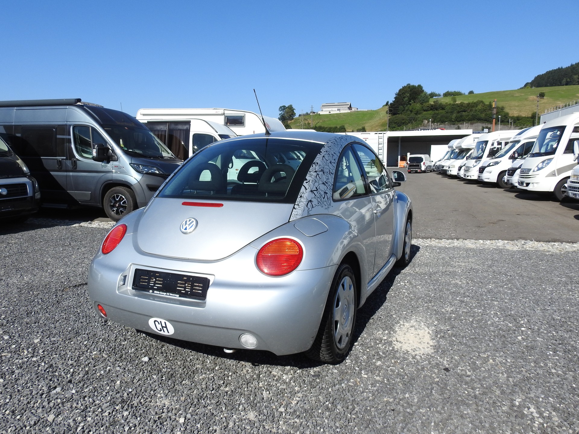 VW NEW Beetle 2.0-image-5
