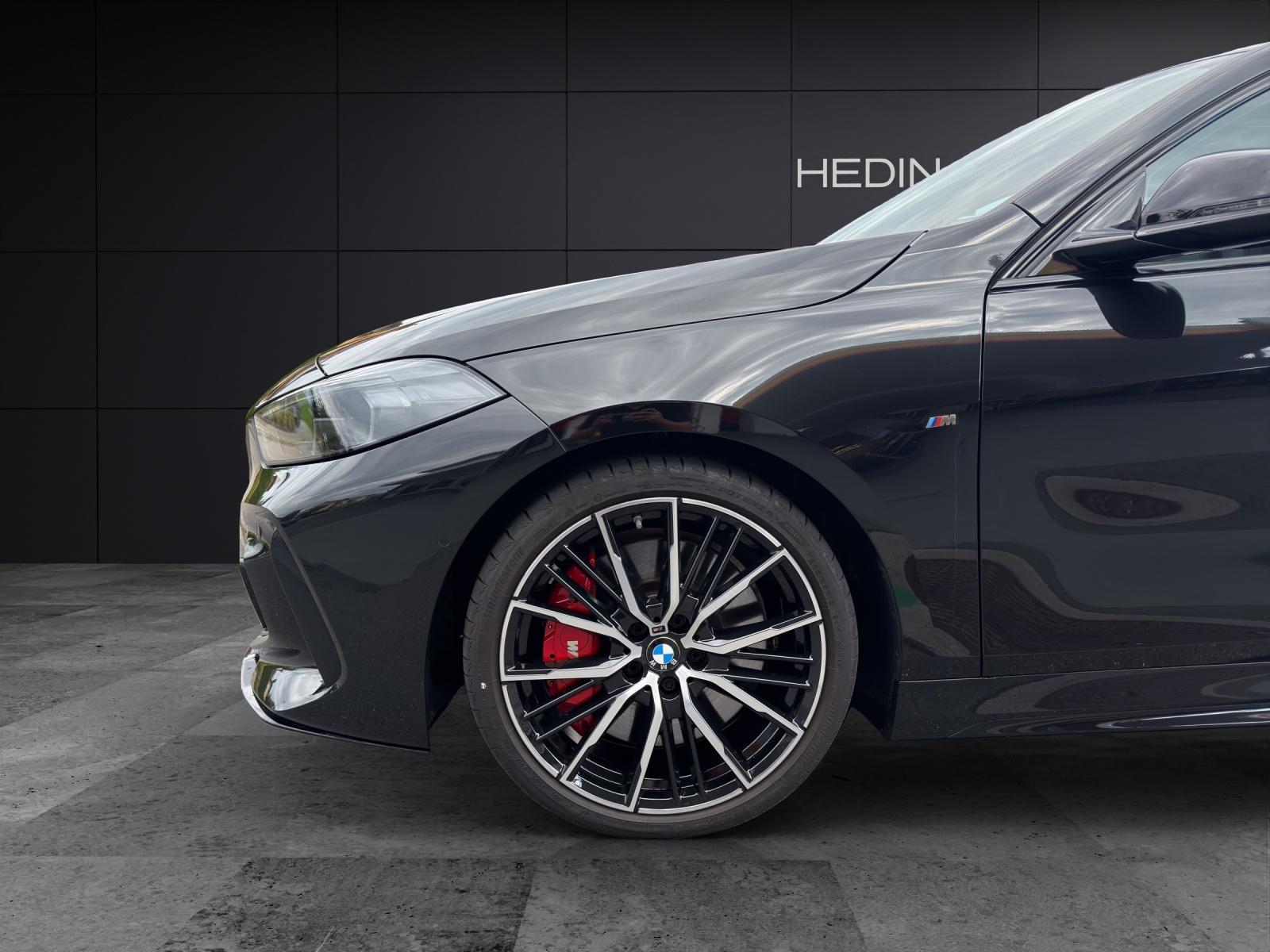 BMW M135i xDrive-image-4