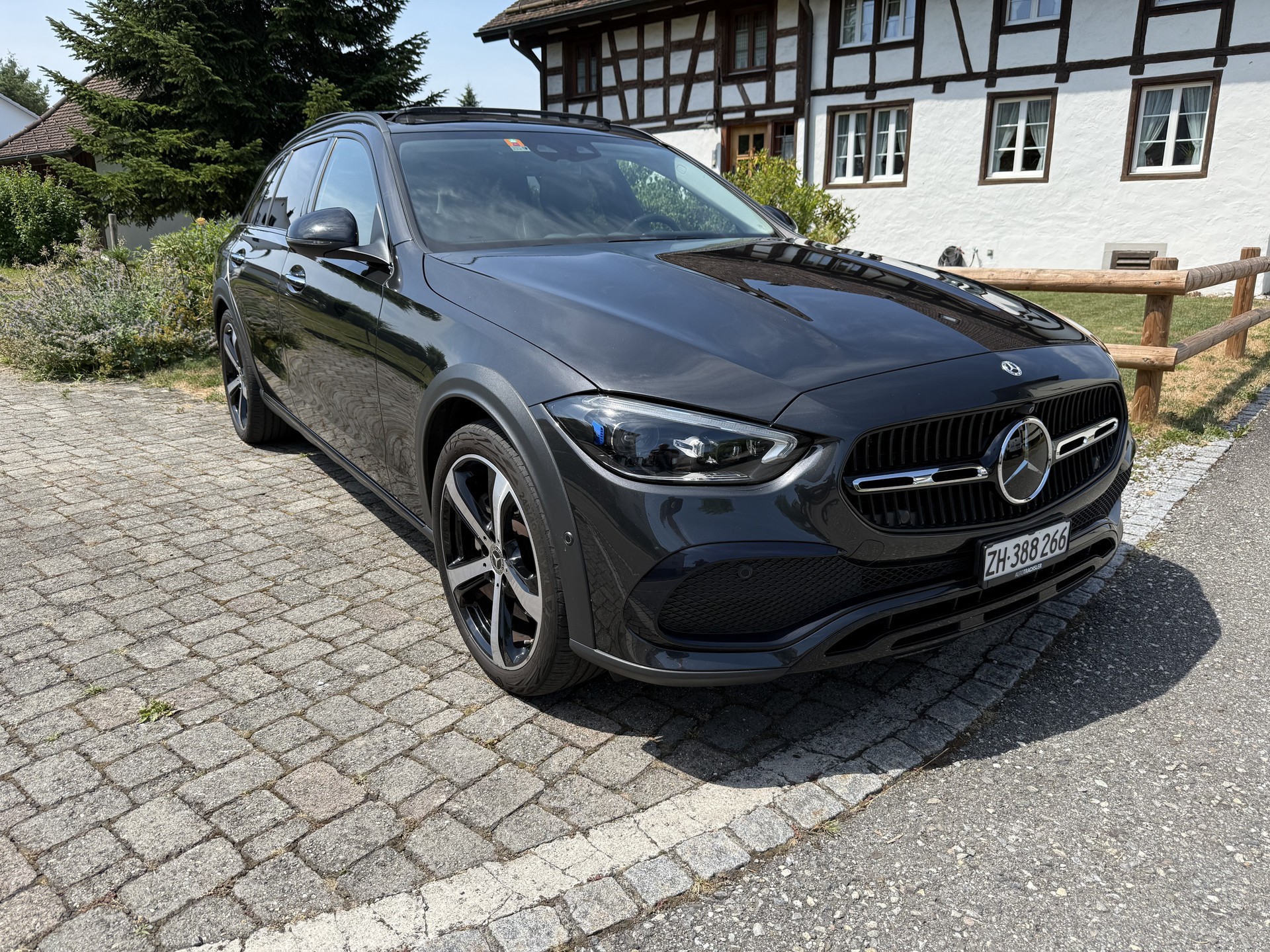 MERCEDES-BENZ C 220 d 4matic ALL-Terrain Avantgarde-image-0