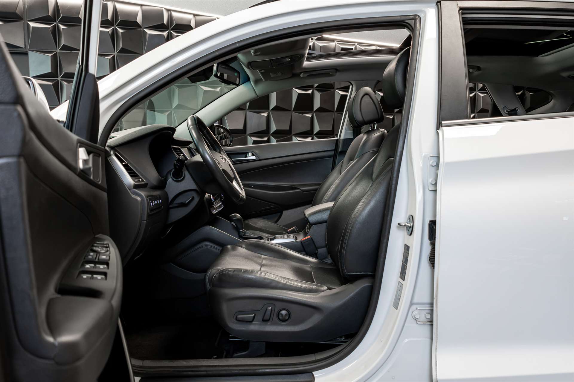 HYUNDAI Tucson 1.6 TGDI Vertex 4WD Automatic-image-10