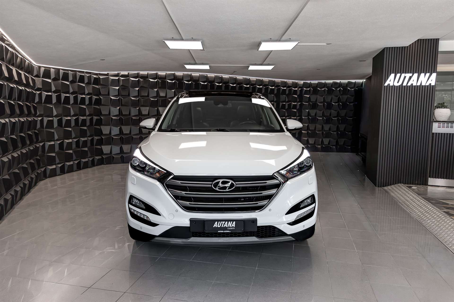 HYUNDAI Tucson 1.6 TGDI Vertex 4WD Automatic-image-3