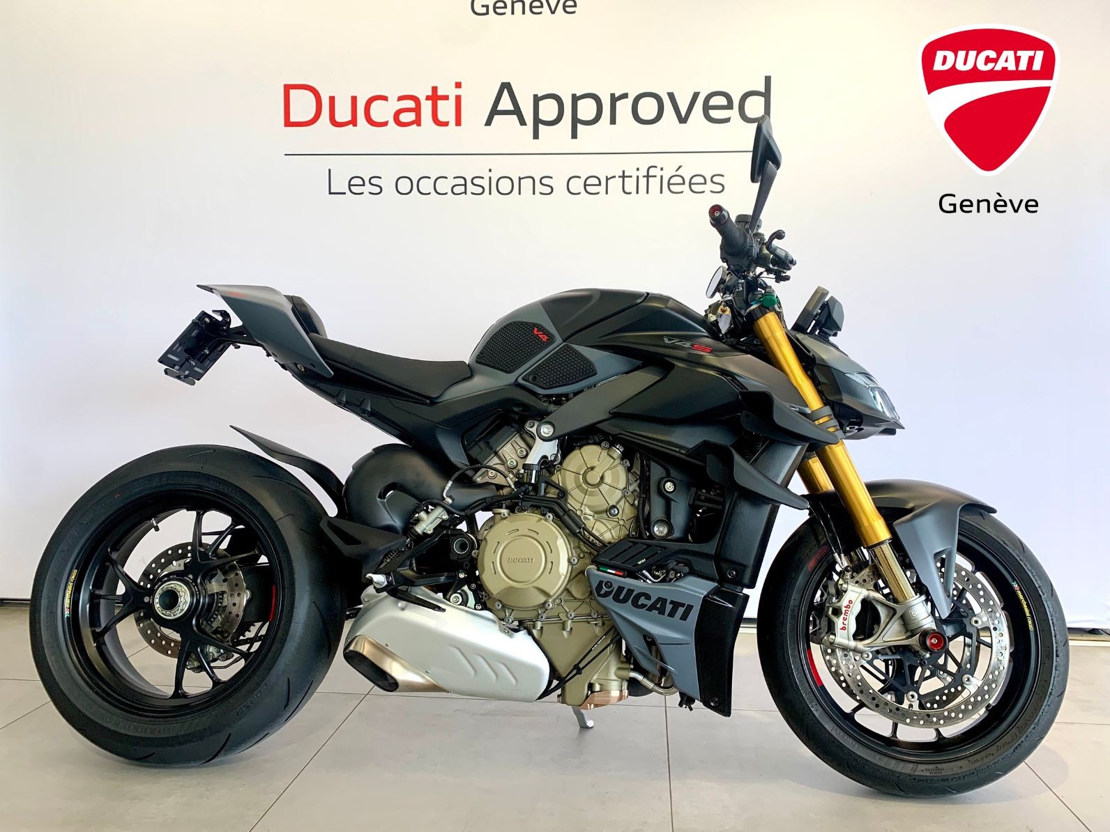 DUCATI Streetfighter V4 S