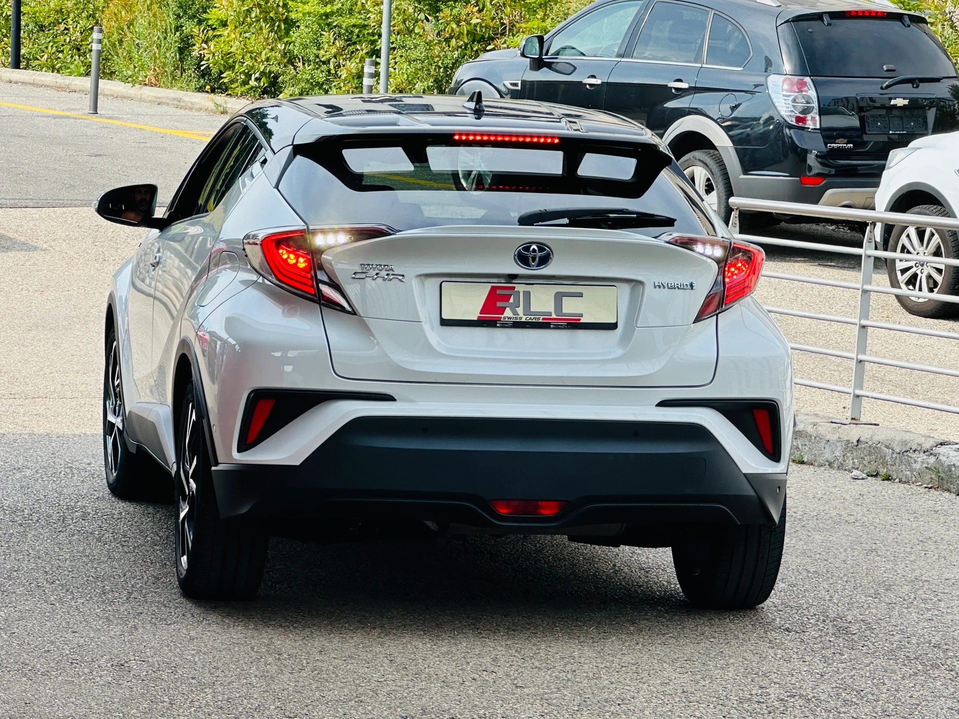 TOYOTA C-HR 1.8 HSD CVT Trend-image-9